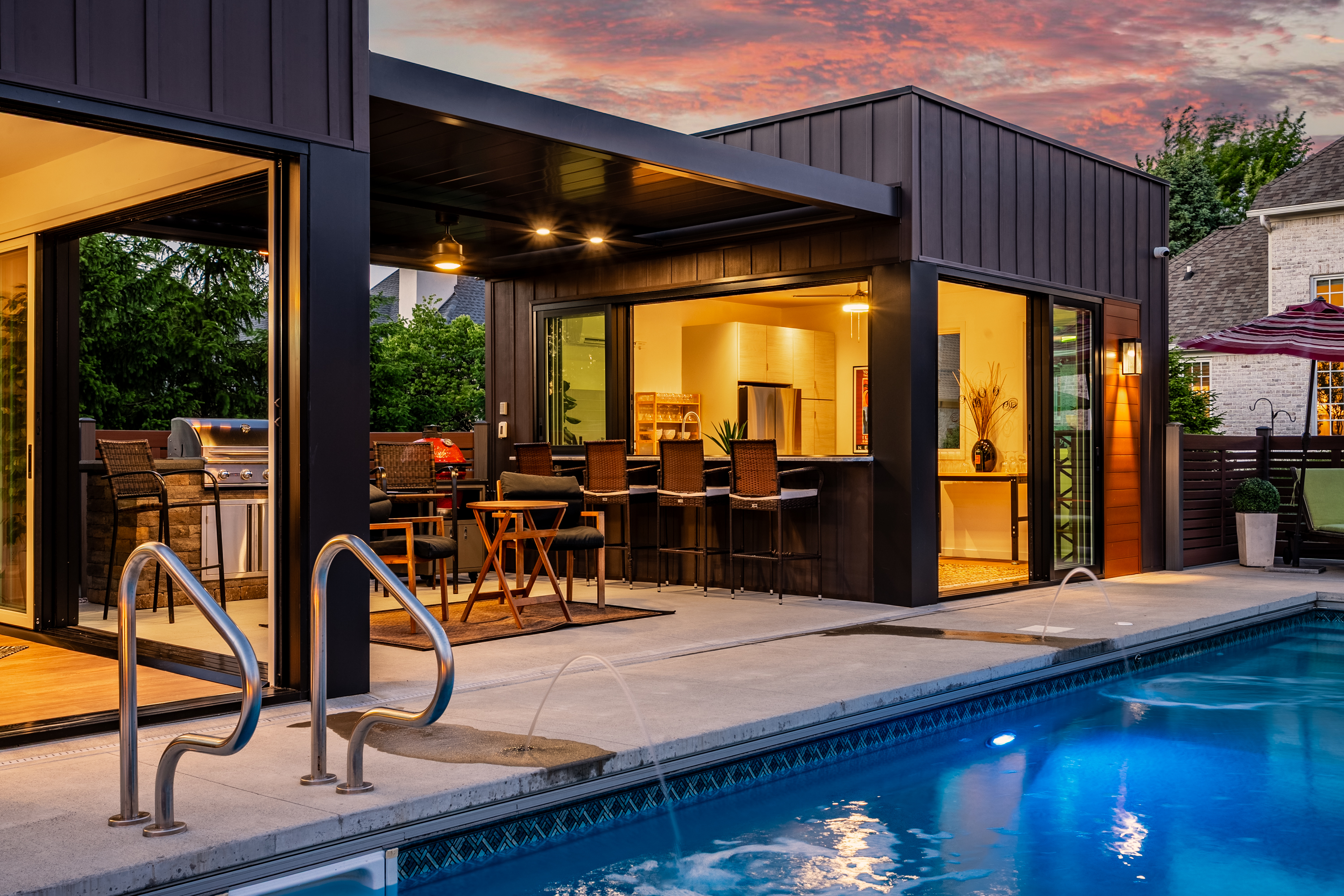  Exceptional West Carmel Home with Resort-Caliber Backyard - 物件實景