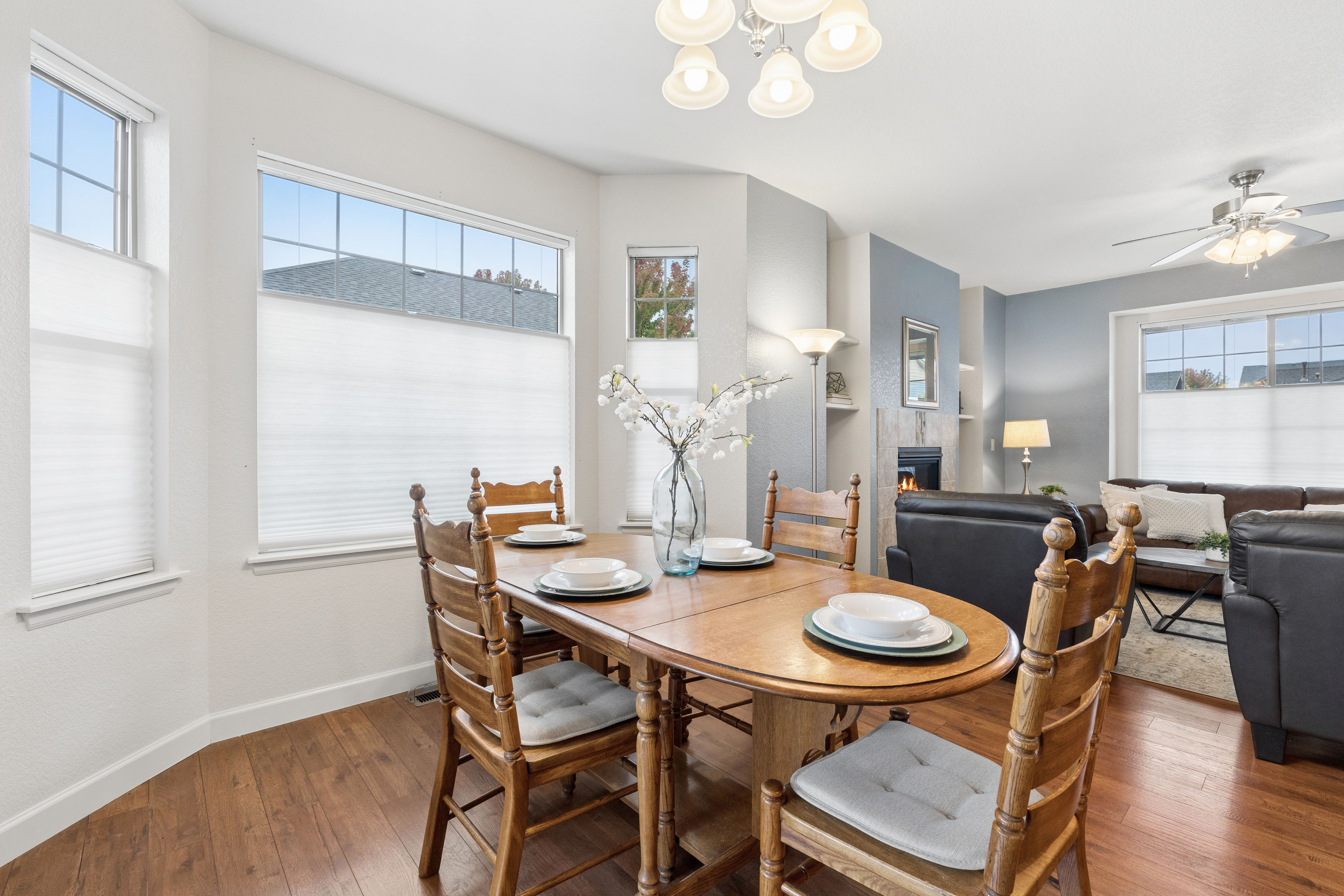  Truly Move-In Ready, Well-Maintained Duplex in the Desirable Town of Loveland - 物件實景