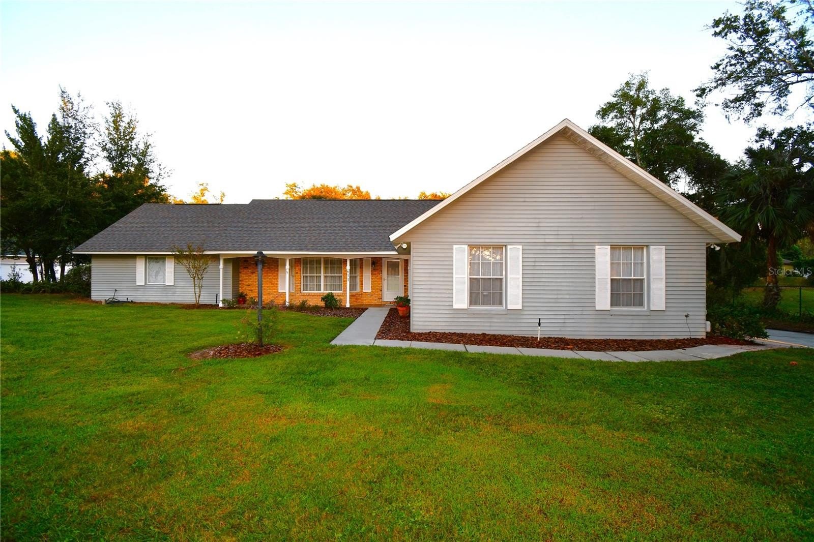 MOUNT DORA, Florida, 32757, United States, 3 Bedrooms Bedrooms, ,2 BathroomsBathrooms,Residential,For Sale,1975805