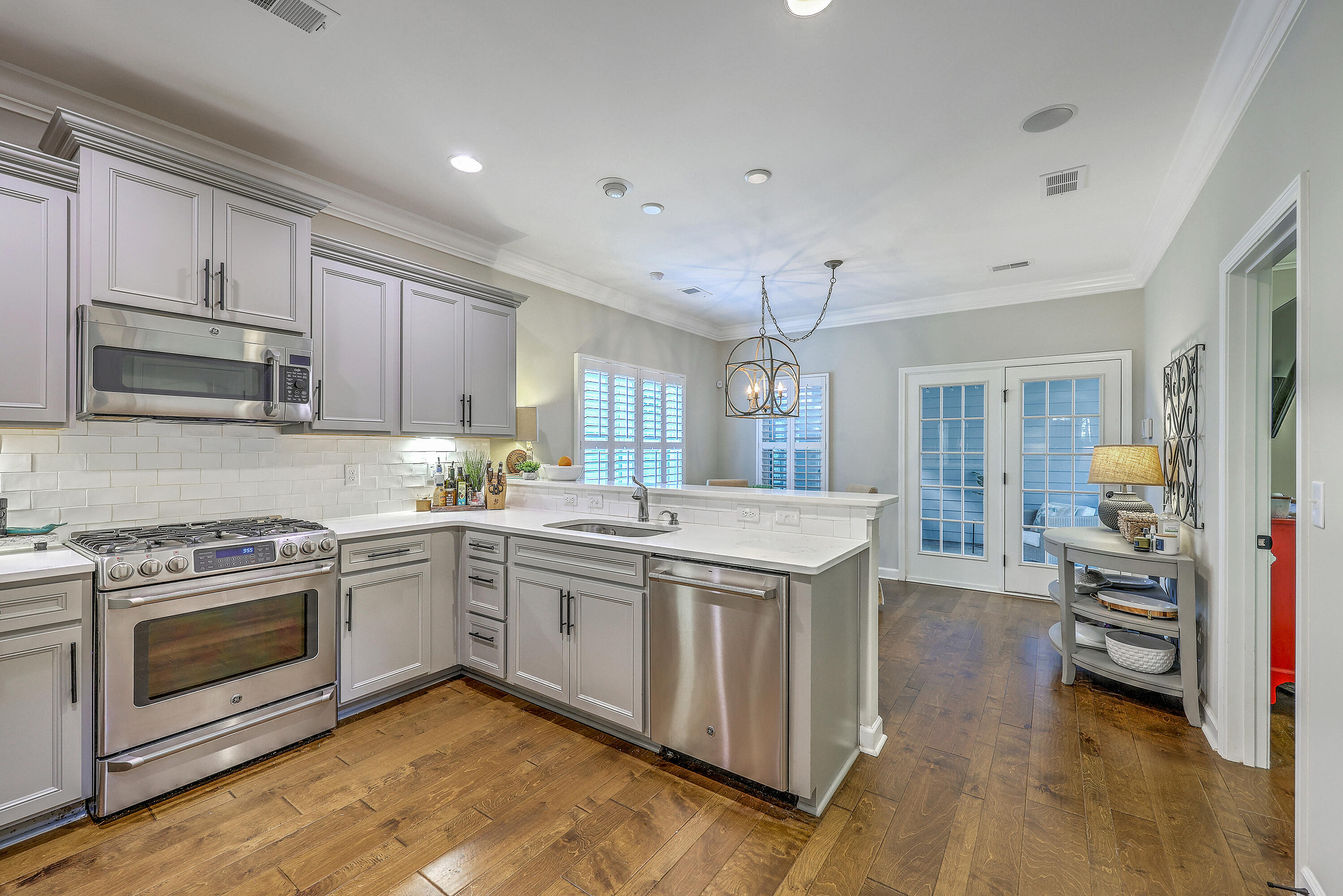 Charleston, South Carolina, 29414, United States, 4 Bedrooms Bedrooms, ,4 BathroomsBathrooms,Residential,For Sale,1895011