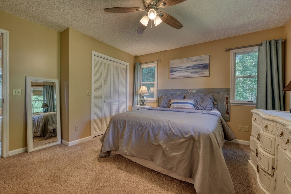Blairsville, Georgia, 30512, United States, 2 Bedrooms Bedrooms, ,2 BathroomsBathrooms,Residential,For Sale,1932142