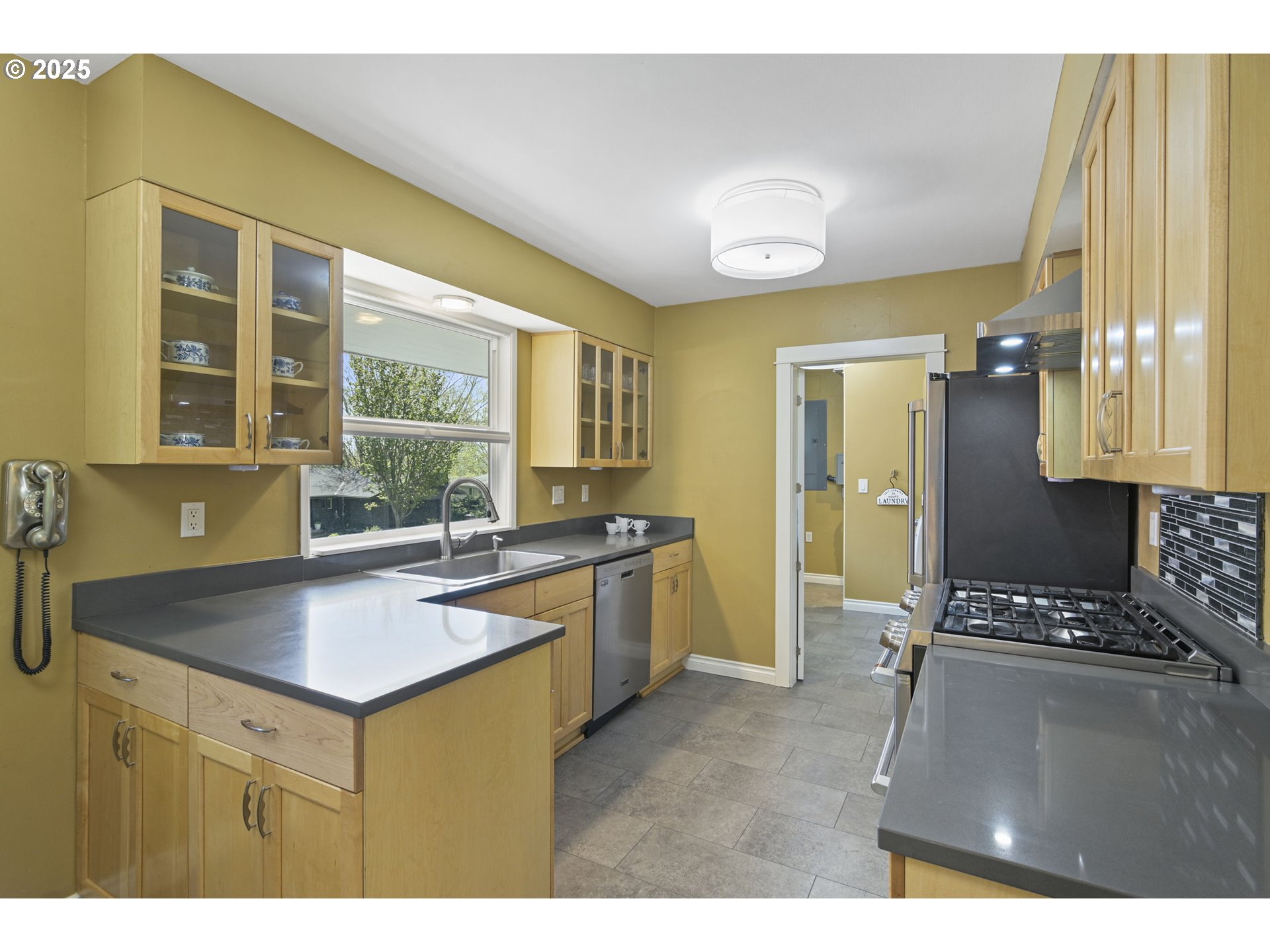 Portland, Oregon, 97225, United States, 3 Bedrooms Bedrooms, ,3 BathroomsBathrooms,Residential,For Sale,1787788