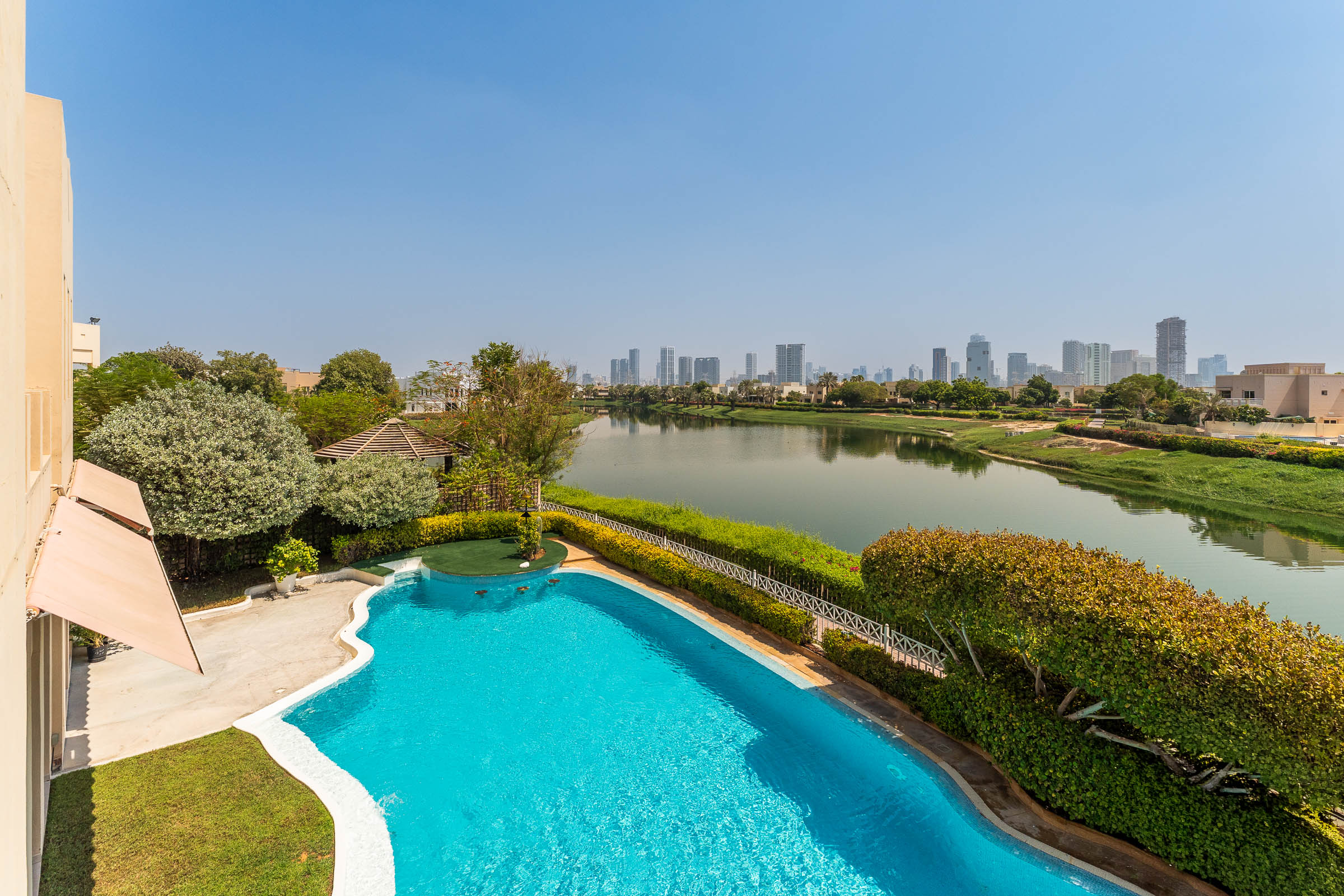 Lake-Facing Villa on Large Plot in The Meadows - 物件實景