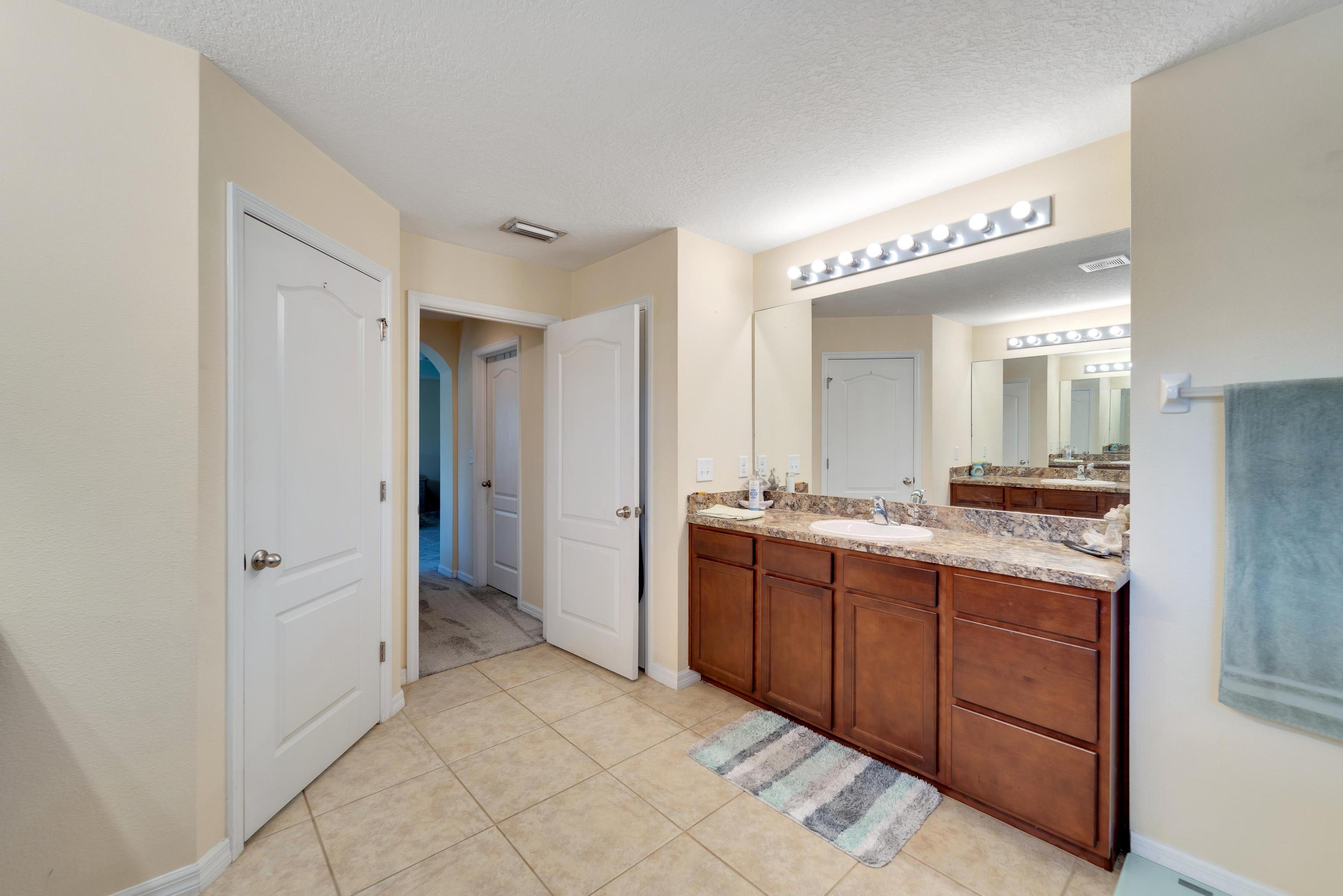 Riverview, Florida, 33578, United States, 5 Bedrooms Bedrooms, ,5 BathroomsBathrooms,Residential,For Sale,1869985