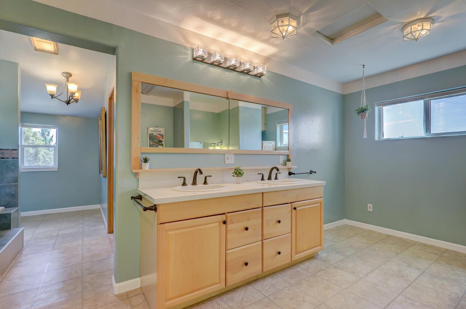 Grass Valley, California, 95945, United States, 3 Bedrooms Bedrooms, ,2 BathroomsBathrooms,Residential,For Sale,1917189