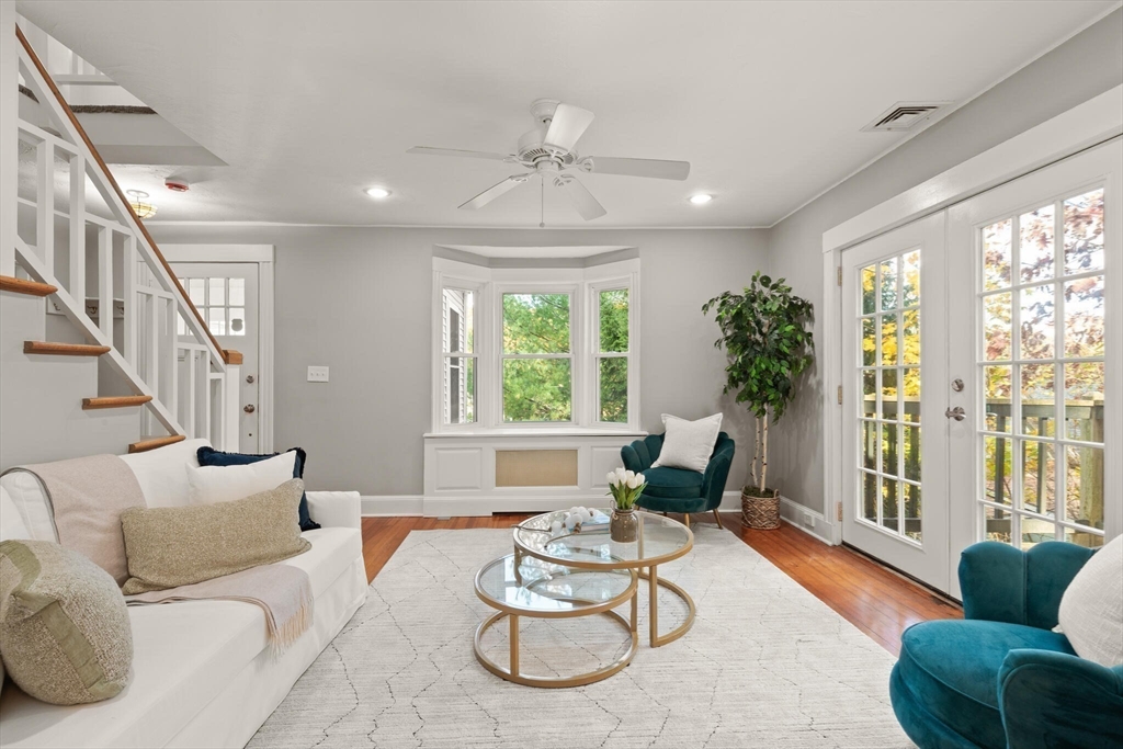 Melrose, Massachusetts, 02176, United States, 3 Bedrooms Bedrooms, ,2 BathroomsBathrooms,Residential,For Sale,1988170