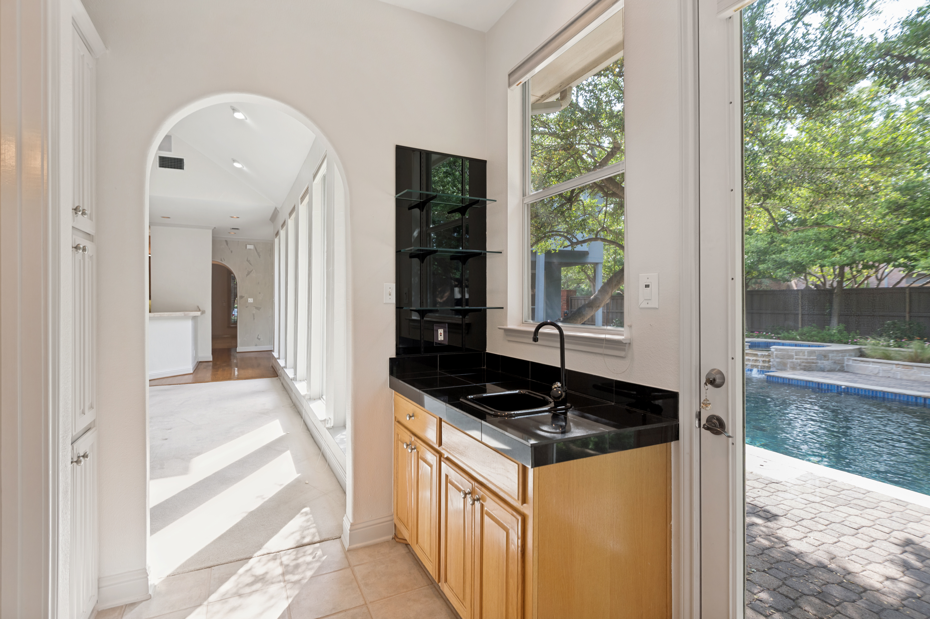  Excellent Opportunity on Edith Court in Midway Hollow - 物件實景