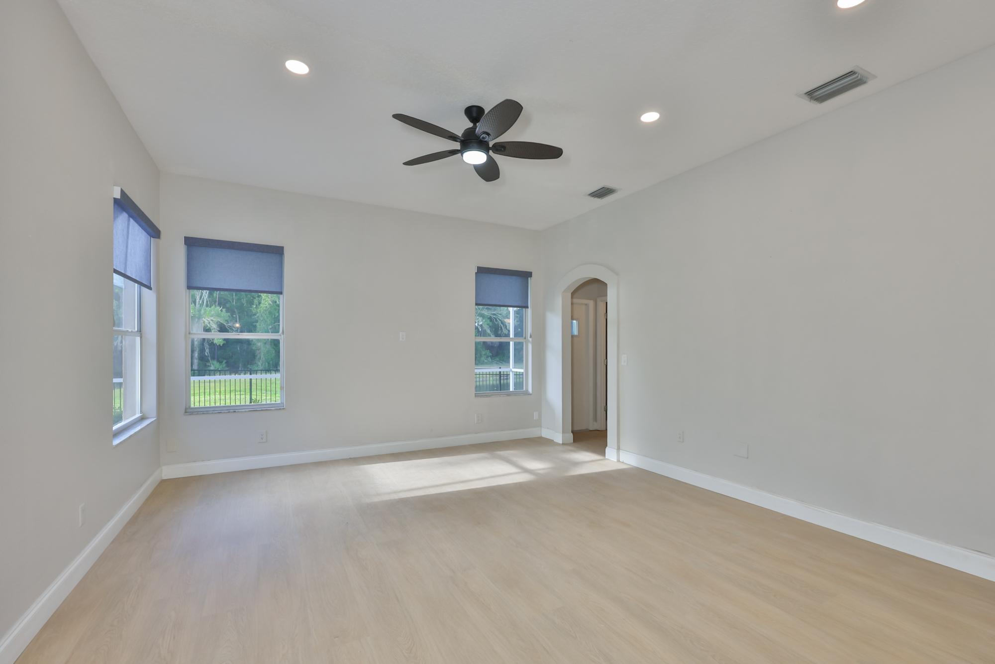 Tampa, Florida, 33647, United States, 4 Bedrooms Bedrooms, ,3 BathroomsBathrooms,Residential,For Sale,1982962