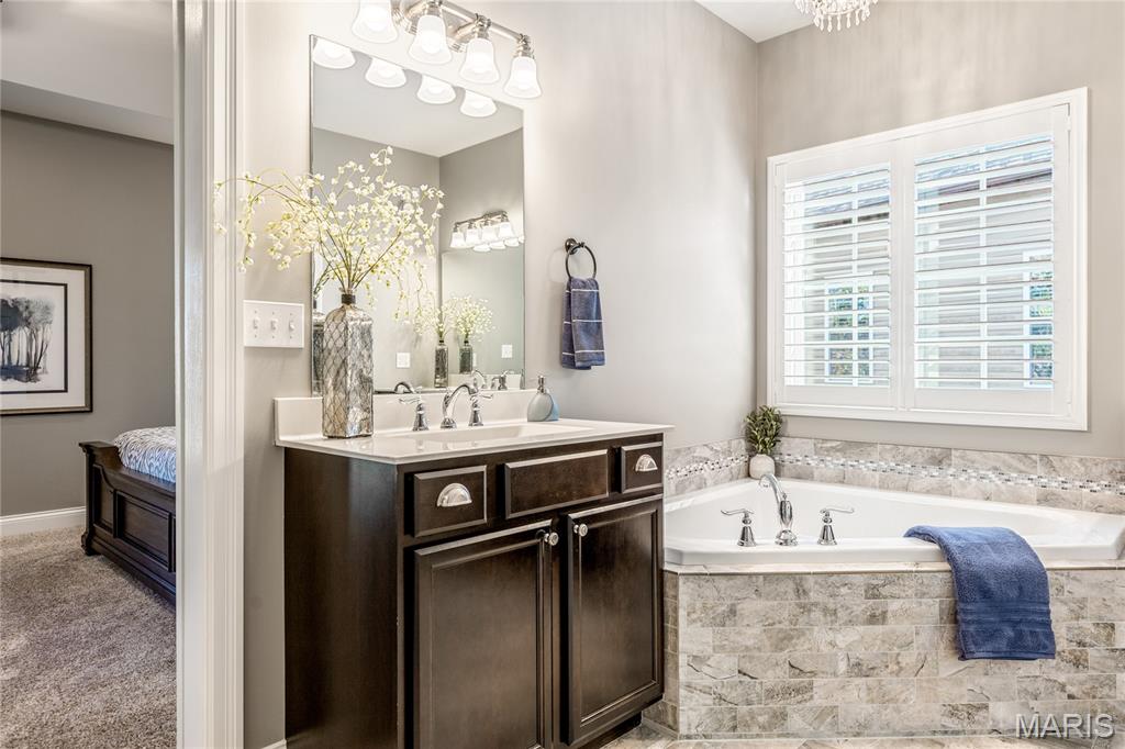 Lake St Louis, Missouri, 63367, United States, 4 Bedrooms Bedrooms, ,4 BathroomsBathrooms,Residential,For Sale,1987646