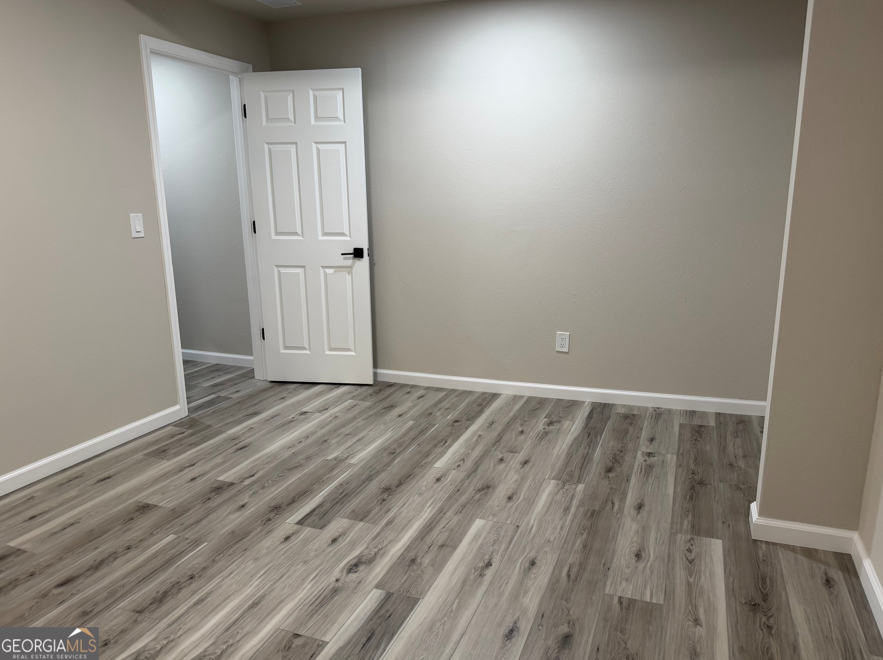 Atlanta, Georgia, 30350, United States, 8 Bedrooms Bedrooms, ,6 BathroomsBathrooms,Residential,For Sale,1992514