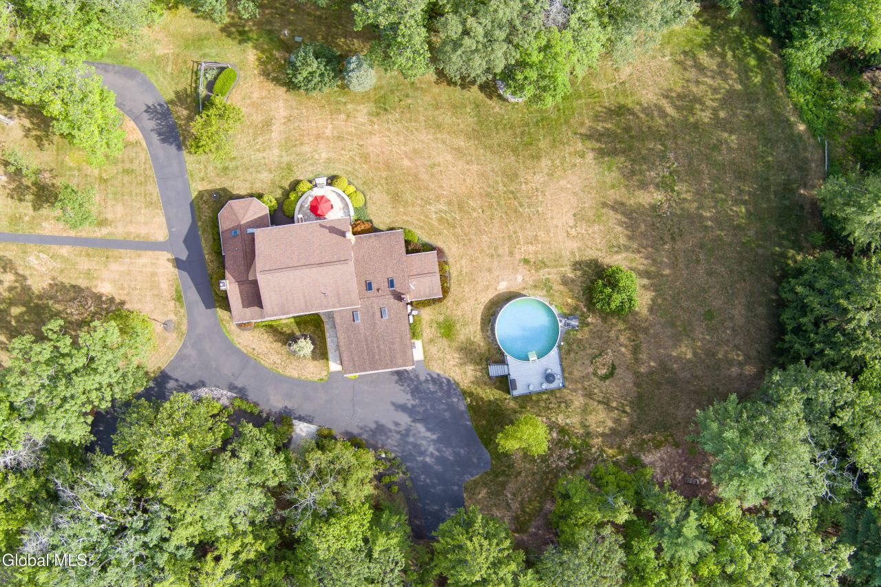 Coeymans Hollow, New York, 12046, United States, 4 Bedrooms Bedrooms, ,3 BathroomsBathrooms,Residential,For Sale,1907699