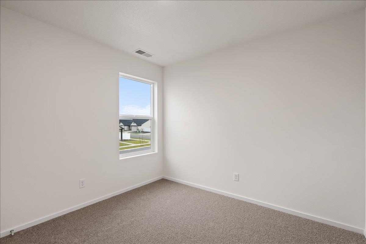 Deer Park, Washington, 99006, United States, 5 Bedrooms Bedrooms, ,2 BathroomsBathrooms,Residential,For Sale,1956687