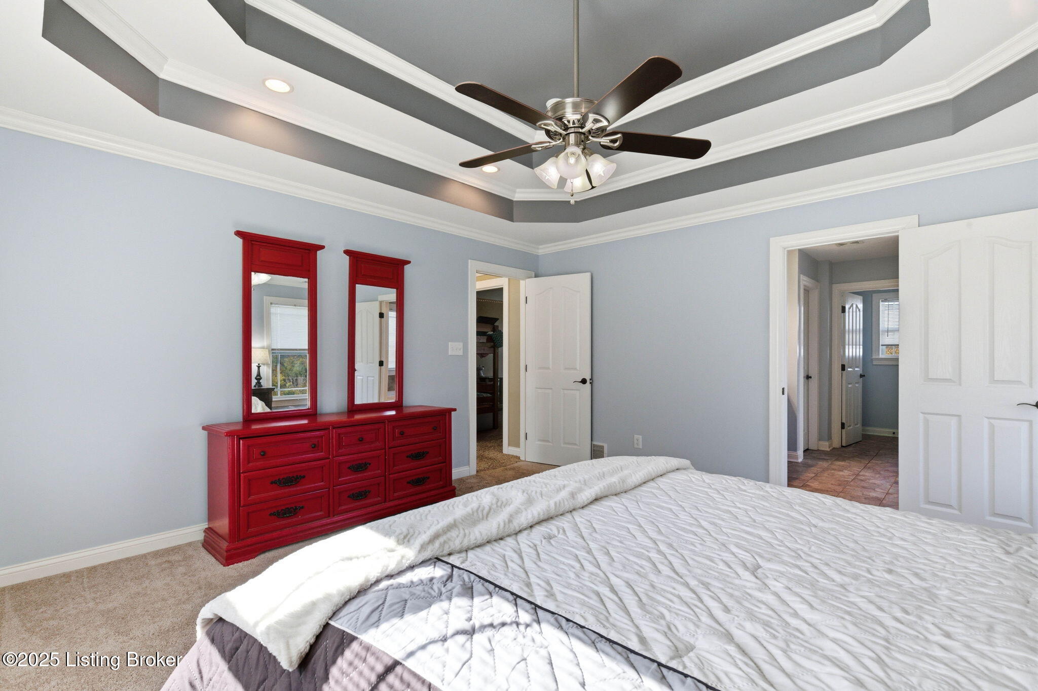 La Grange, Kentucky, 40031, United States, 5 Bedrooms Bedrooms, ,4 BathroomsBathrooms,Residential,For Sale,1971685