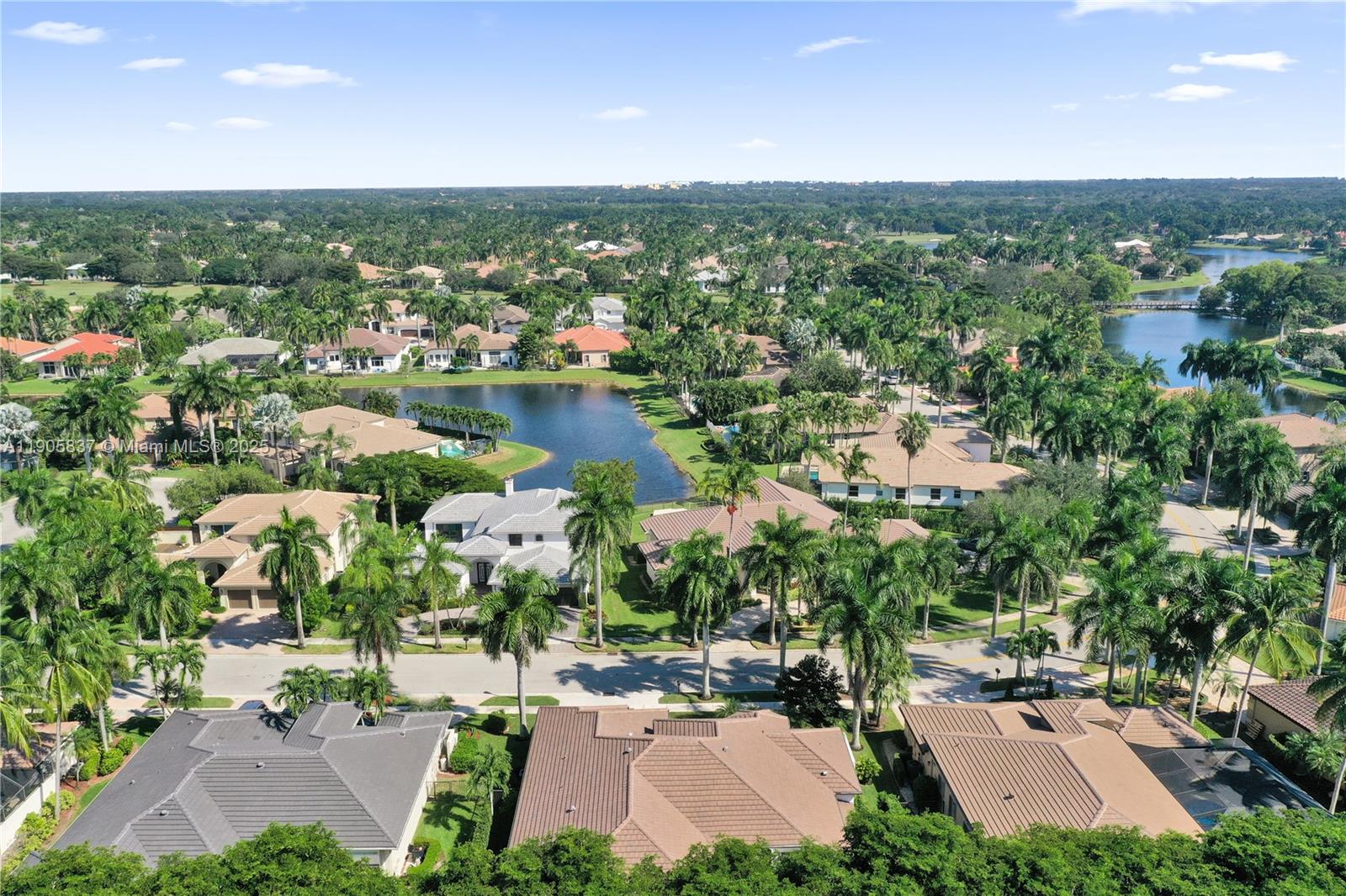 Weston, Florida, 33327, United States, 5 Bedrooms Bedrooms, ,3 BathroomsBathrooms,Residential,For Sale,1991859