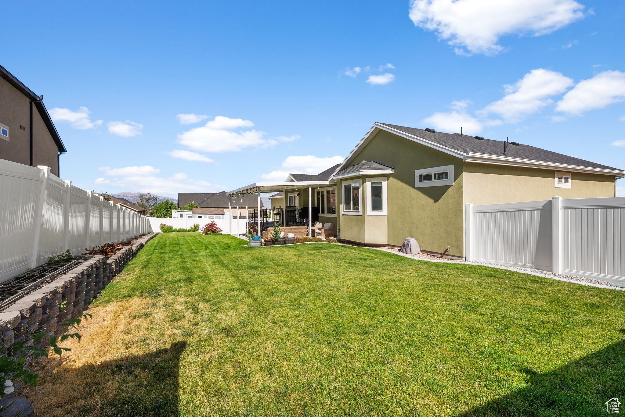 Tooele, Utah, 84074, United States, 5 Bedrooms Bedrooms, ,3 BathroomsBathrooms,Residential,For Sale,1907581