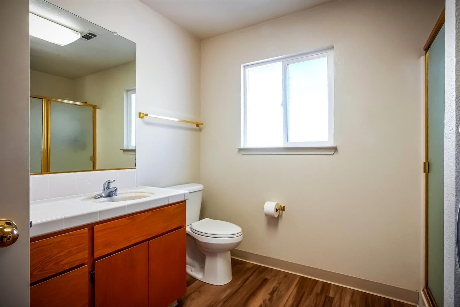 Linden, California, 952536, United States, 3 Bedrooms Bedrooms, ,2 BathroomsBathrooms,Residential,For Sale,2029919