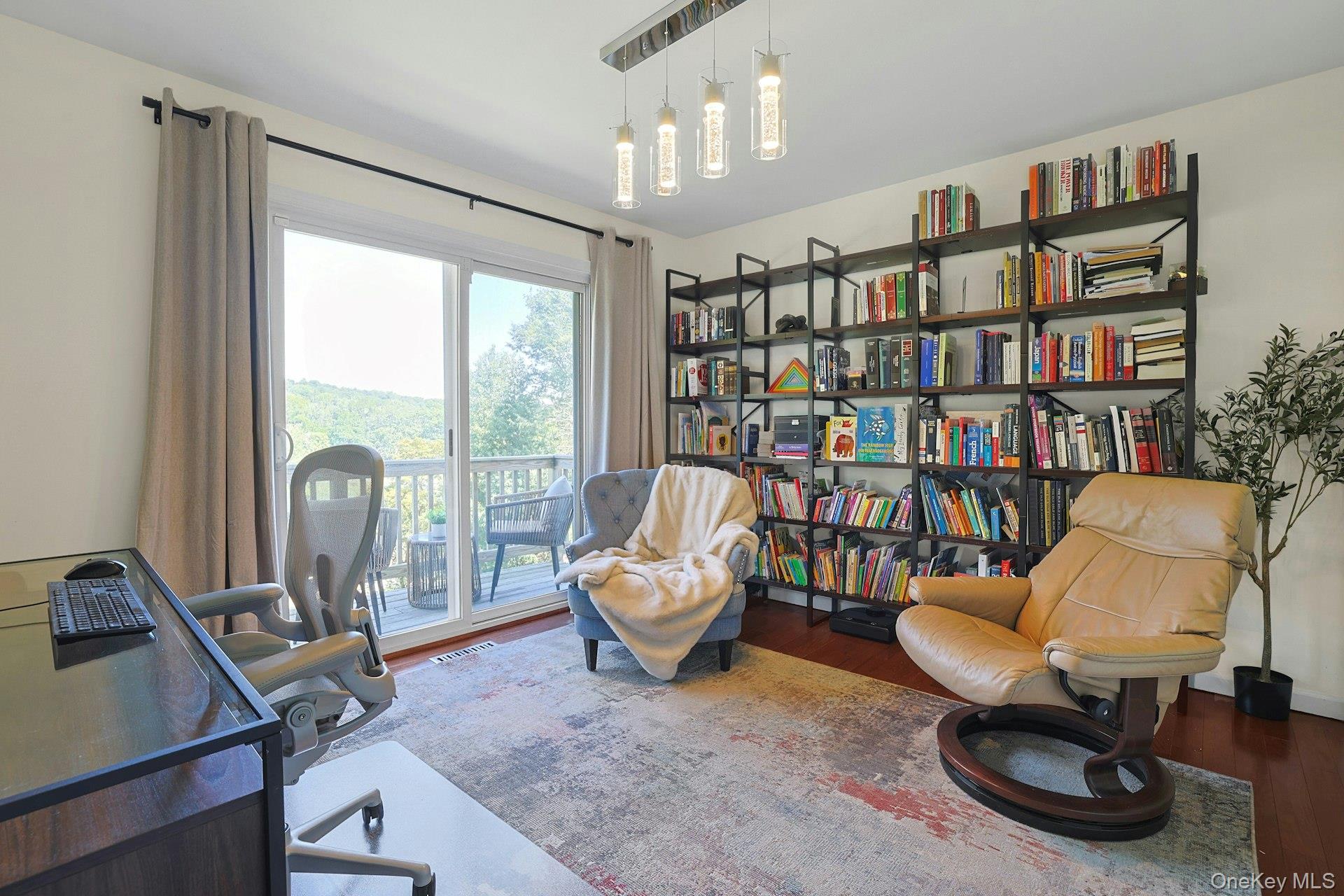 Tarrytown, New York, 10591, United States, 4 Bedrooms Bedrooms, ,3 BathroomsBathrooms,Residential,For Sale,1939396