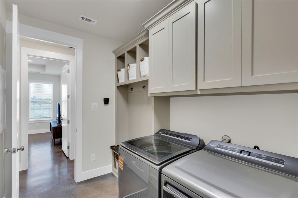 Waxahachie, Texas, 75167, United States, 4 Bedrooms Bedrooms, ,2 BathroomsBathrooms,Residential,For Sale,1975202