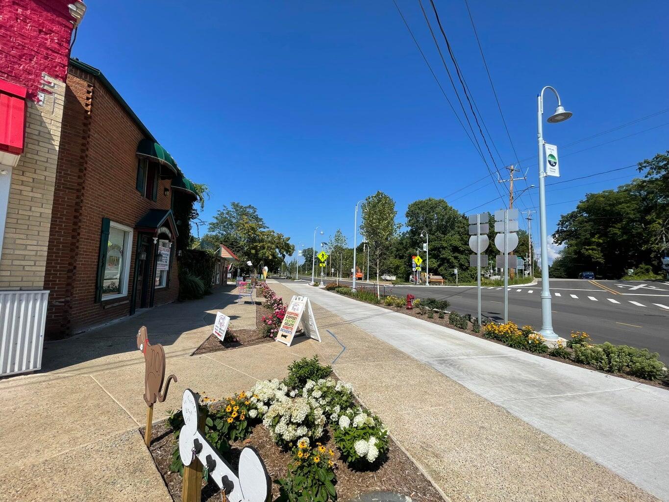 Union Pier, Michigan, 49129, United States, 3 Bedrooms Bedrooms, ,2 BathroomsBathrooms,Residential,For Sale,1988971