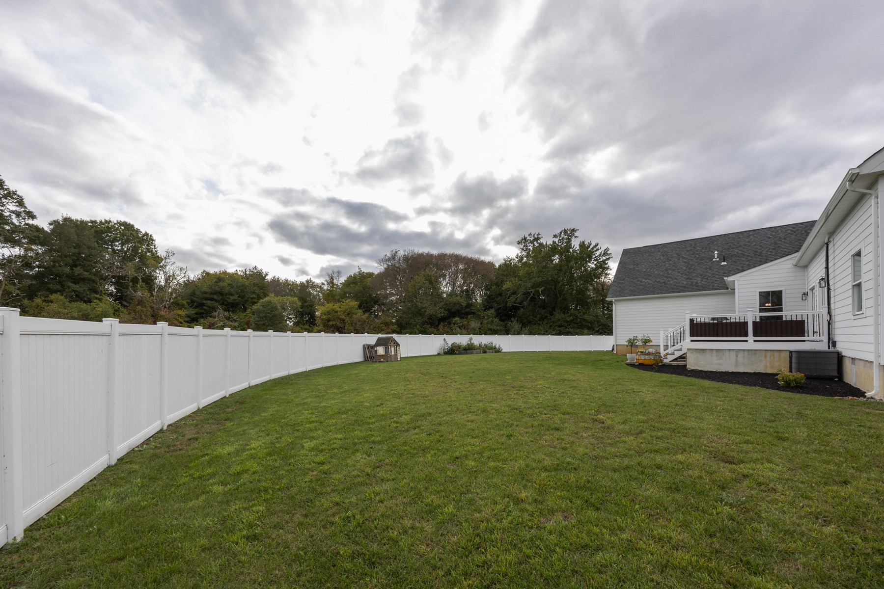  28 Queen Anne Court - 物件實景