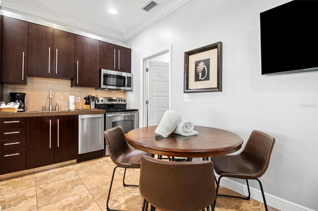 Sarasota, Florida, 34242, United States, 2 Bedrooms Bedrooms, ,2 BathroomsBathrooms,Residential,For Sale,1762339