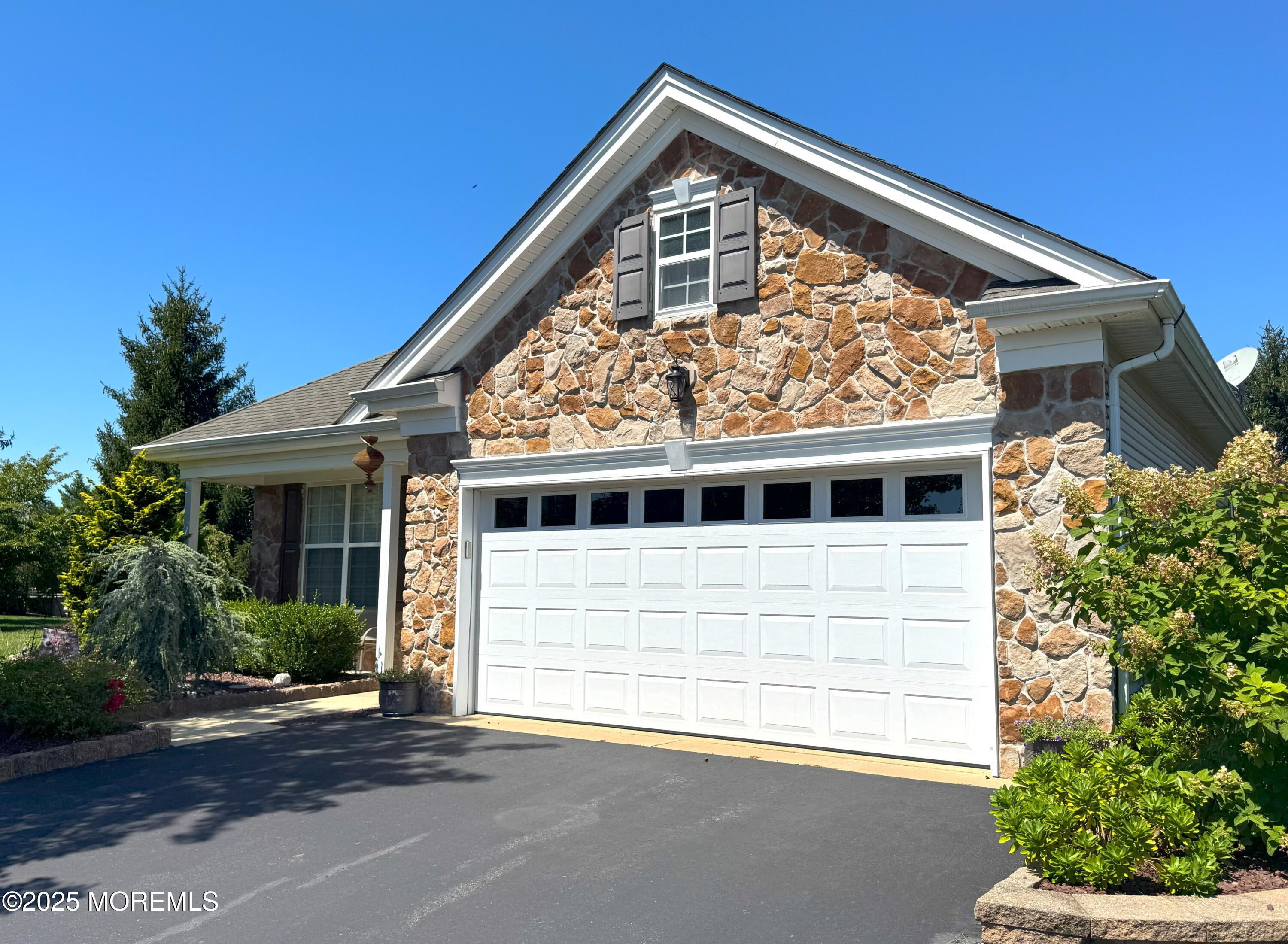 Jackson, New Jersey, 08527, United States, 2 Bedrooms Bedrooms, ,2 BathroomsBathrooms,Residential,For Sale,1927369