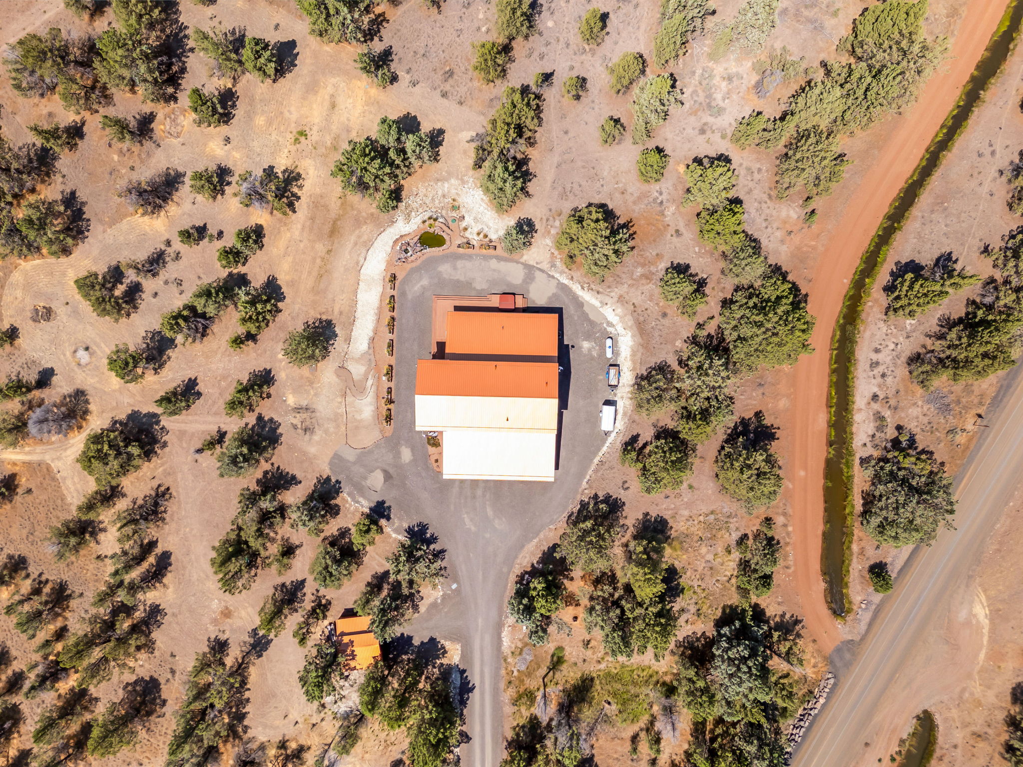 Prineville, Oregon, 97754, United States, 3 Bedrooms Bedrooms, ,4 BathroomsBathrooms,Residential,For Sale,1942116