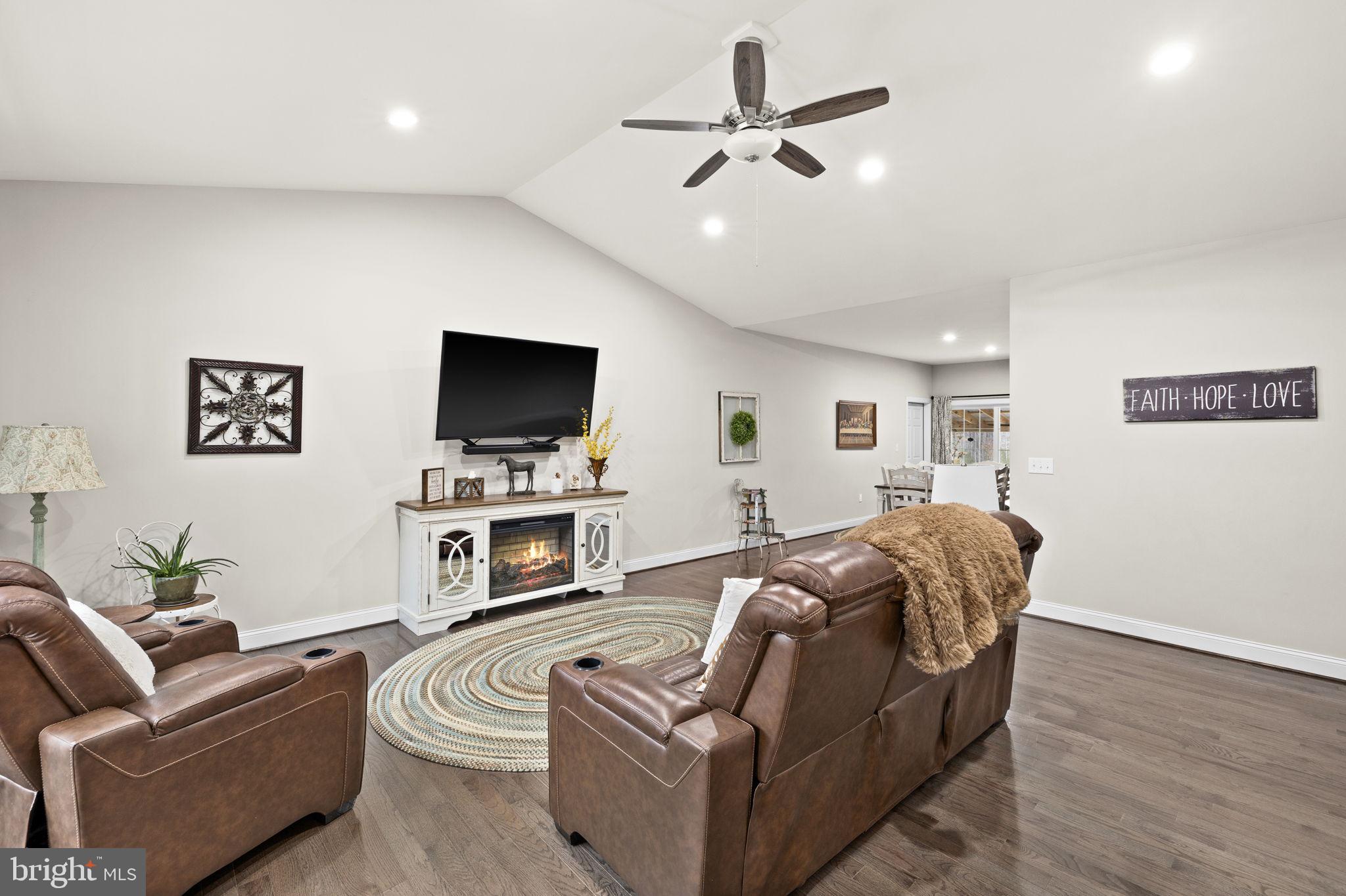 Unionville, Virginia, 22567, United States, 3 Bedrooms Bedrooms, ,2 BathroomsBathrooms,Residential,For Sale,2009103