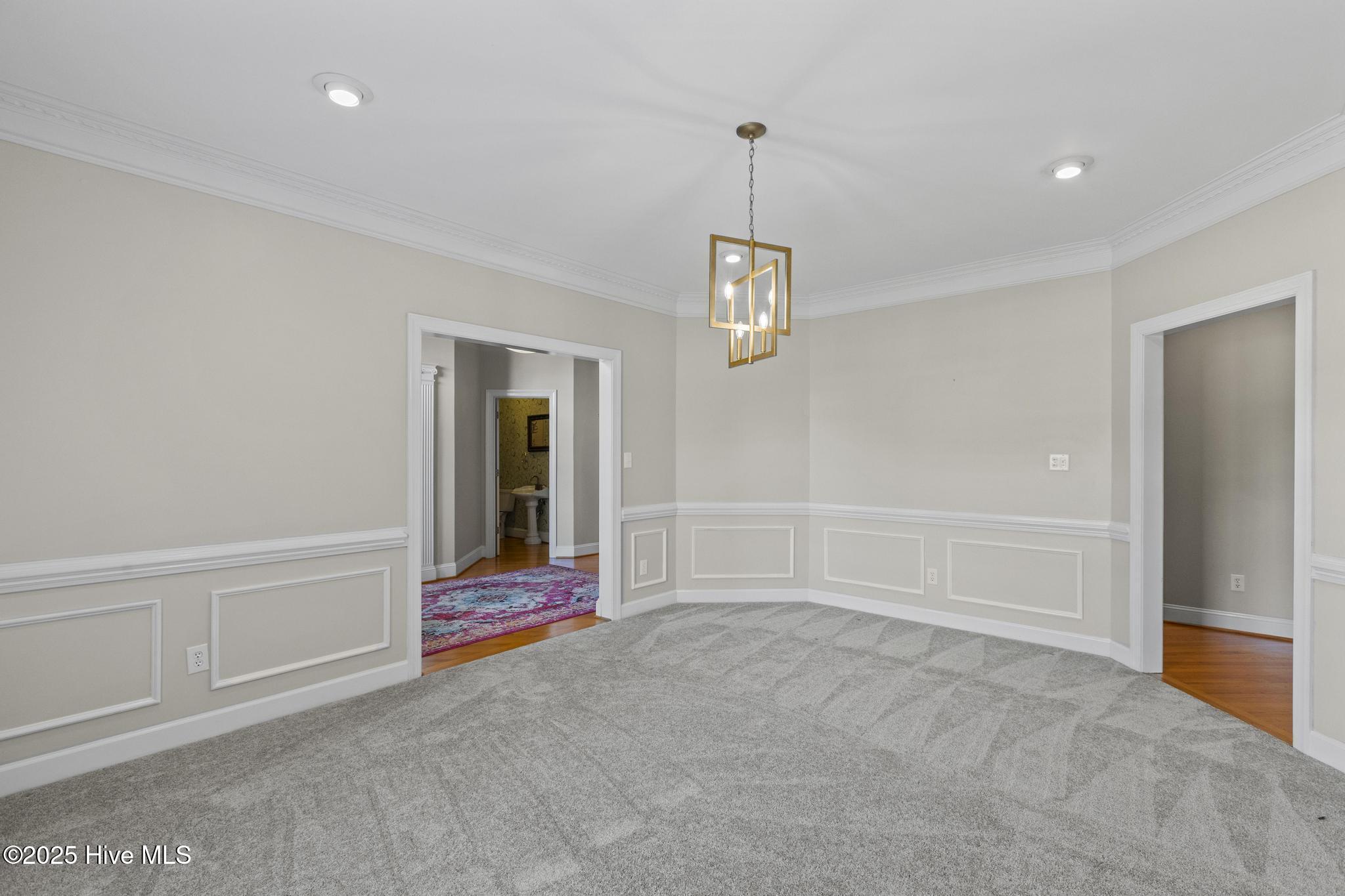 Jacksonville, North Carolina, 28540, United States, 4 Bedrooms Bedrooms, ,5 BathroomsBathrooms,Residential,For Sale,1944565