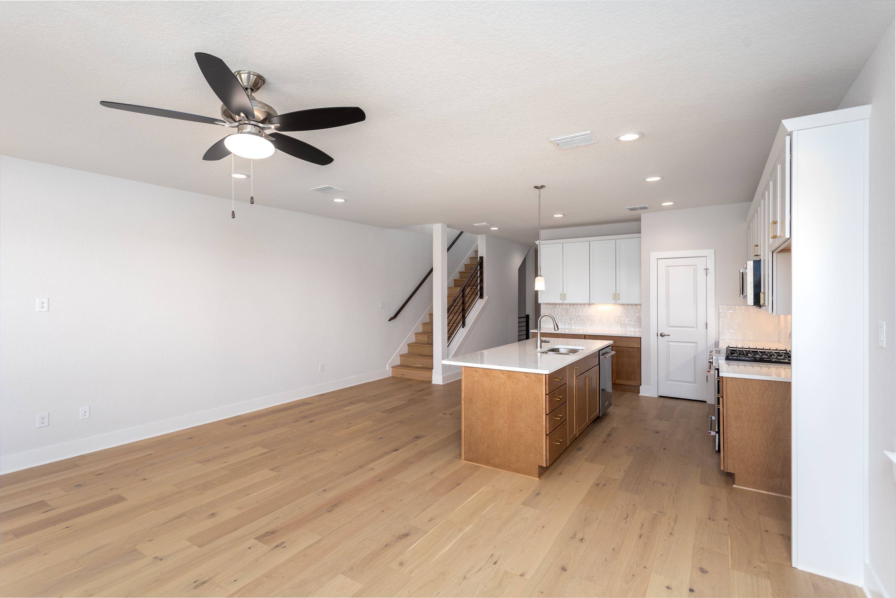  Upscale Living in the Heart of Lavaca - 物件實景