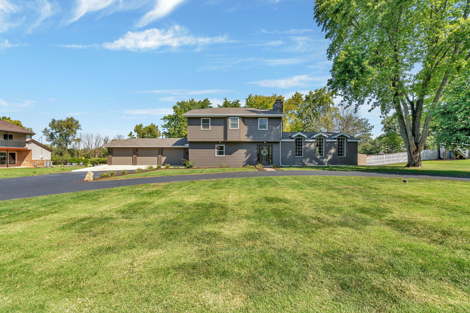 Joliet, Illinois, 60431, United States, 3 Bedrooms Bedrooms, ,3 BathroomsBathrooms,Residential,For Sale,1989625