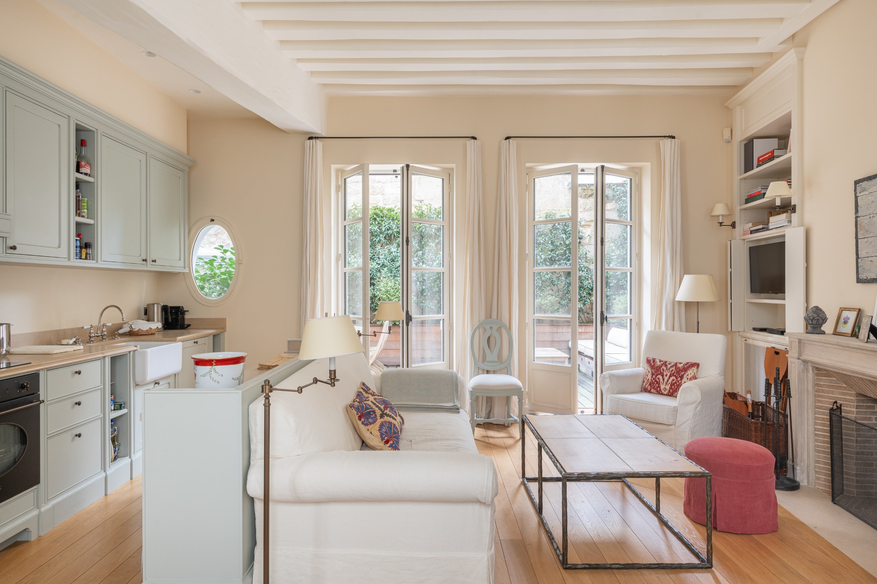 Elegant, fully renovated apartment with a spacious landscaped terrace - 物件實景