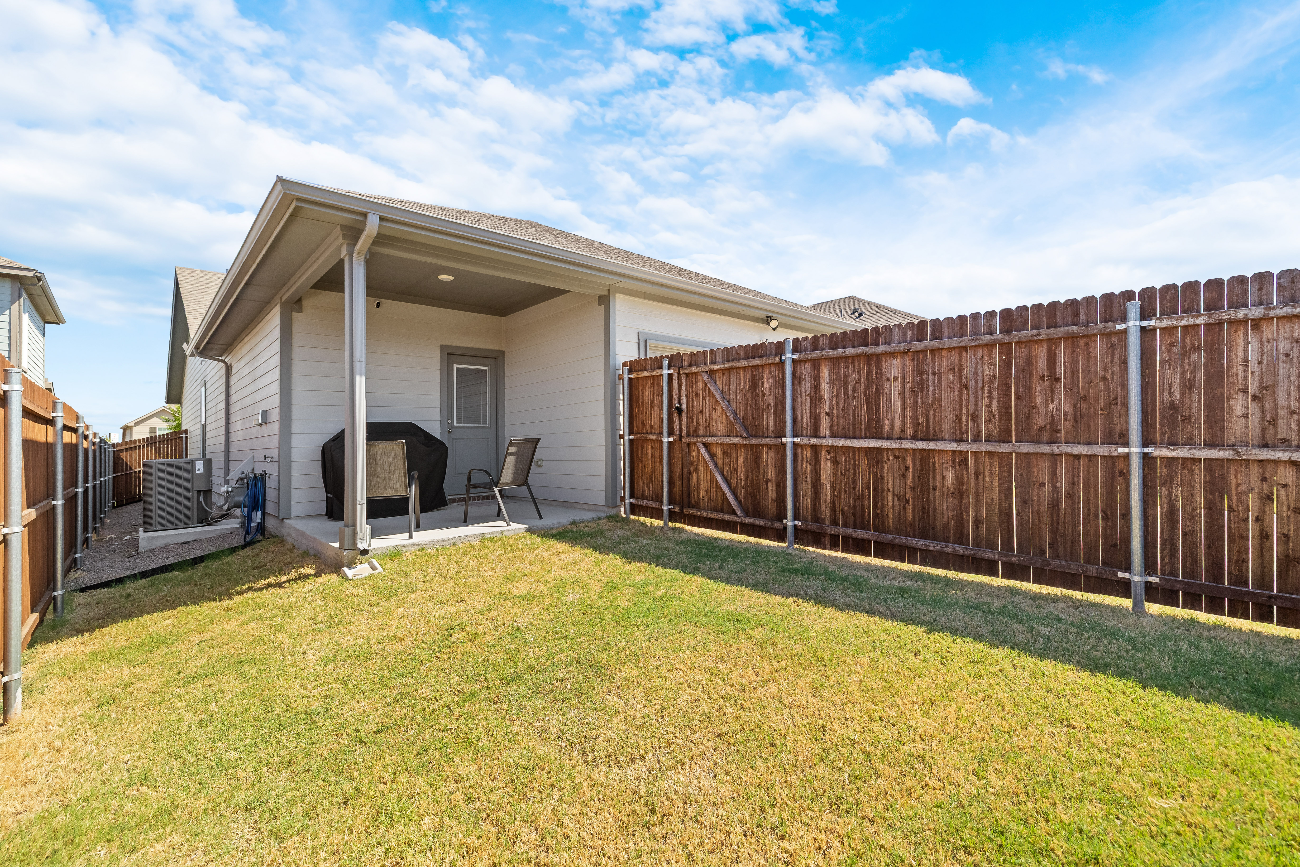  Low-Maintenance Fort Worth Home in Gated Overlook Community - 物件實景