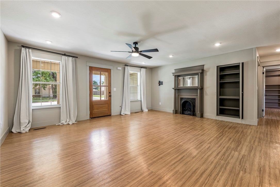 D St, Bentonville, AR 72712 #1