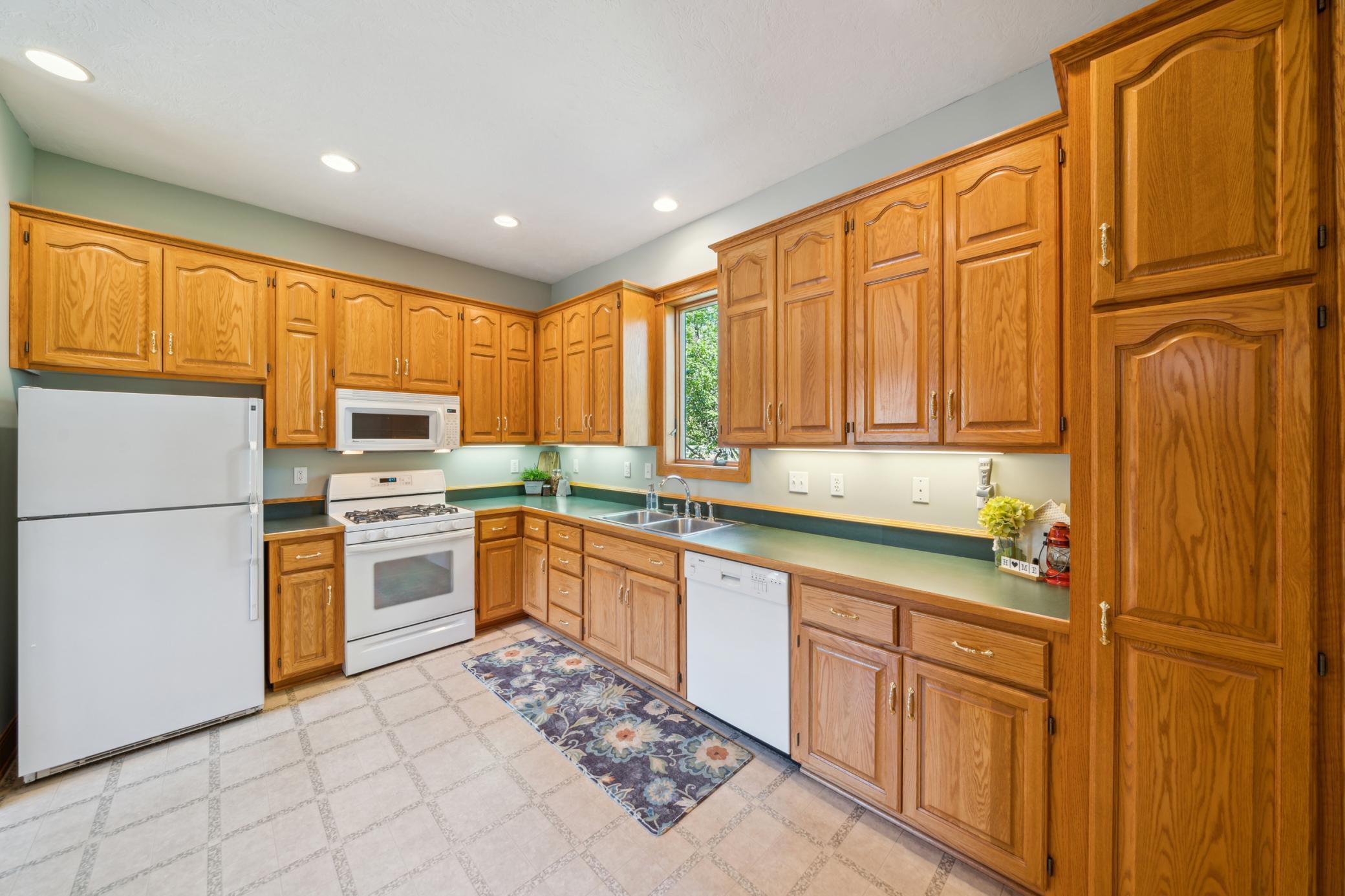 Stillwater, Minnesota, 55082, United States, 4 Bedrooms Bedrooms, ,1 BathroomBathrooms,Residential,For Sale,1848703