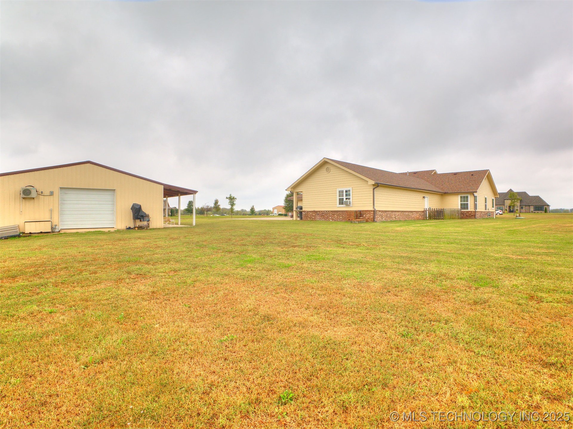 Mounds, Oklahoma, 74047, United States, 4 Bedrooms Bedrooms, ,4 BathroomsBathrooms,Residential,For Sale,1985246