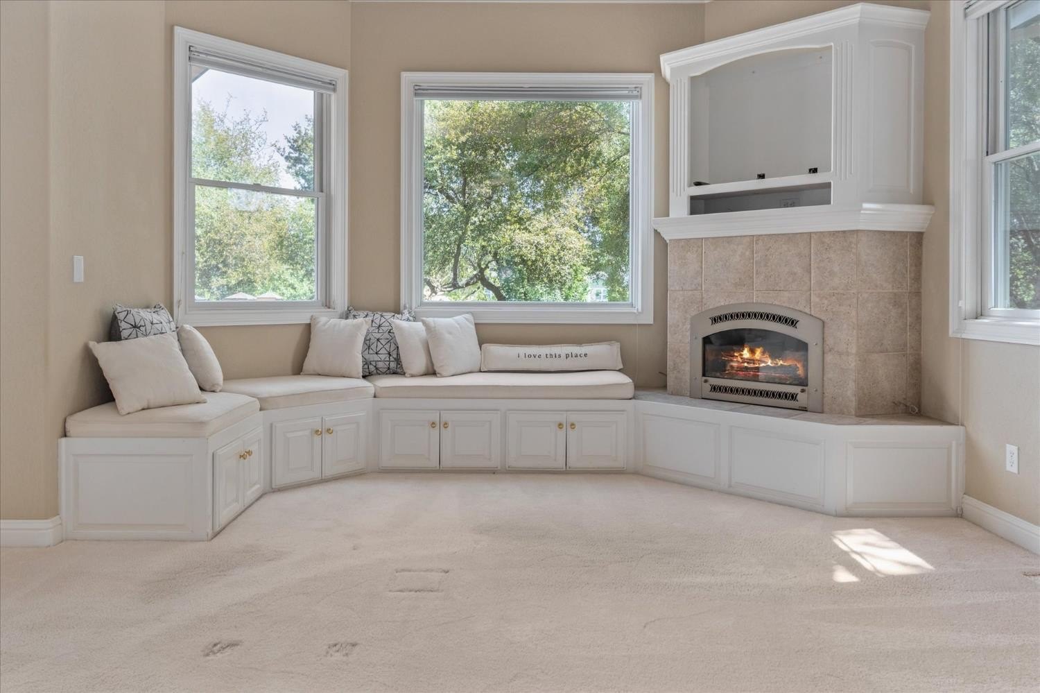 Angels Camp, California, 95222, United States, 5 Bedrooms Bedrooms, ,5 BathroomsBathrooms,Residential,For Sale,1979425