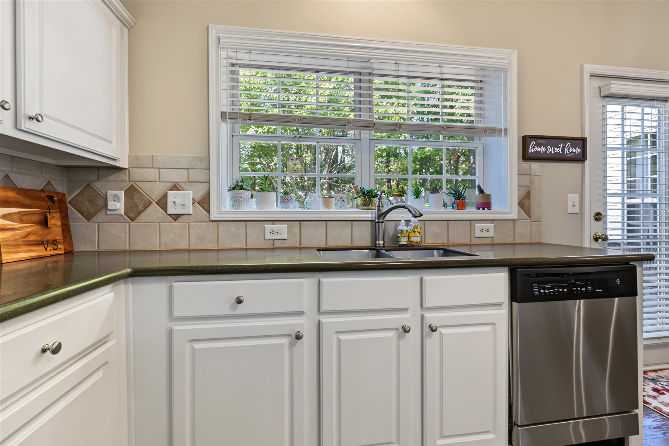  Beautifully Maintained Home in Highly Desirable Woodlands Community - 物件實景