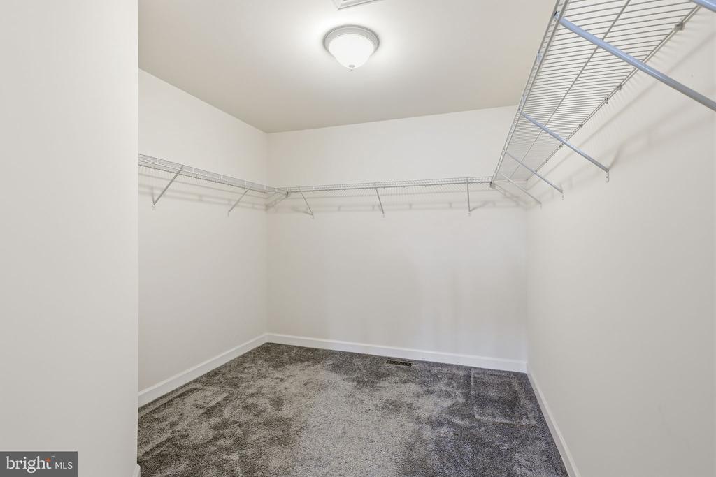 Fredericksburg, Virginia, 22405, United States, 5 Bedrooms Bedrooms, ,3 BathroomsBathrooms,Residential,For Sale,1987075