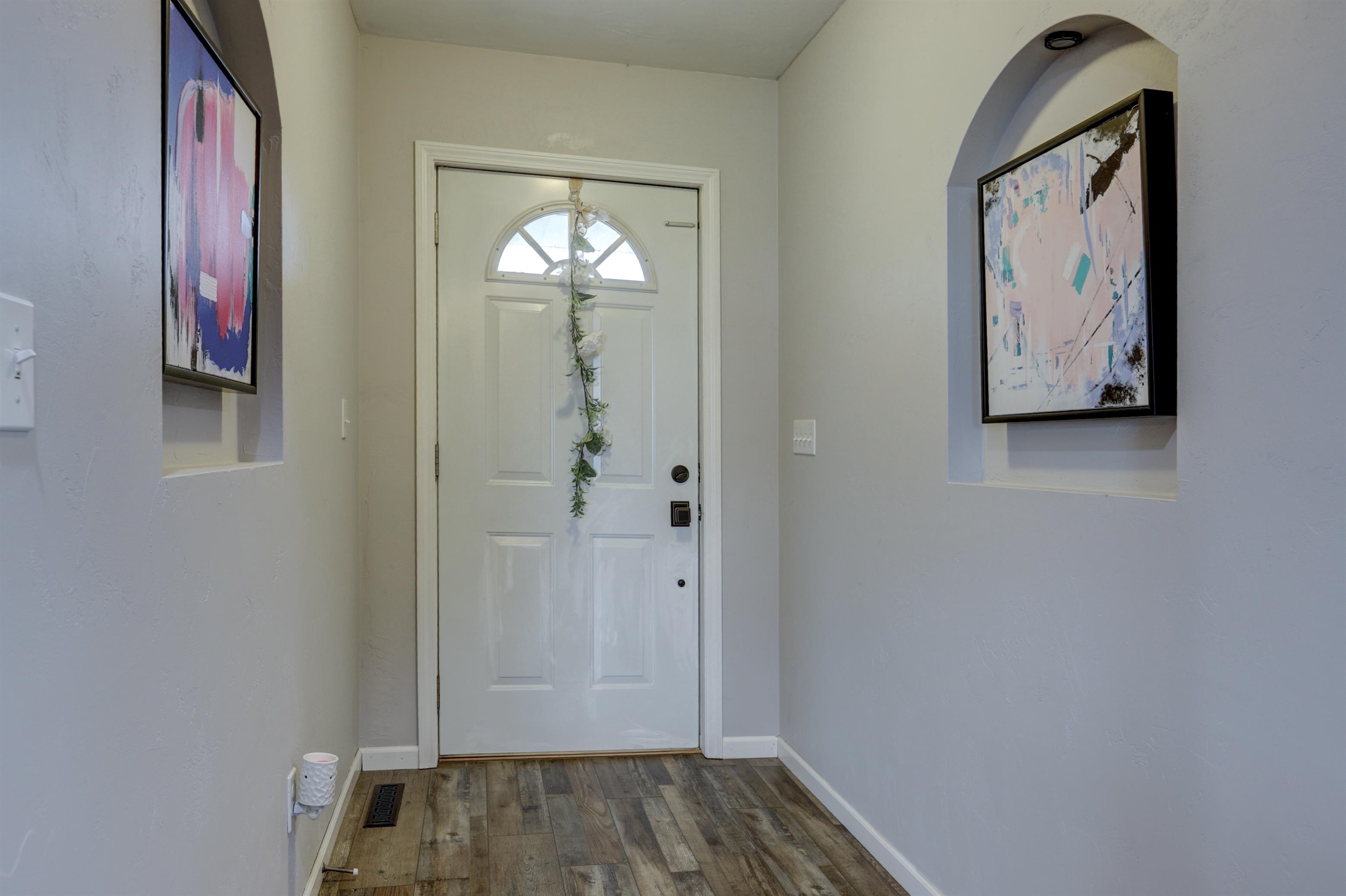 Hortonville, Wisconsin, 54944-9660, United States, 5 Bedrooms Bedrooms, ,3 BathroomsBathrooms,Residential,For Sale,1920298
