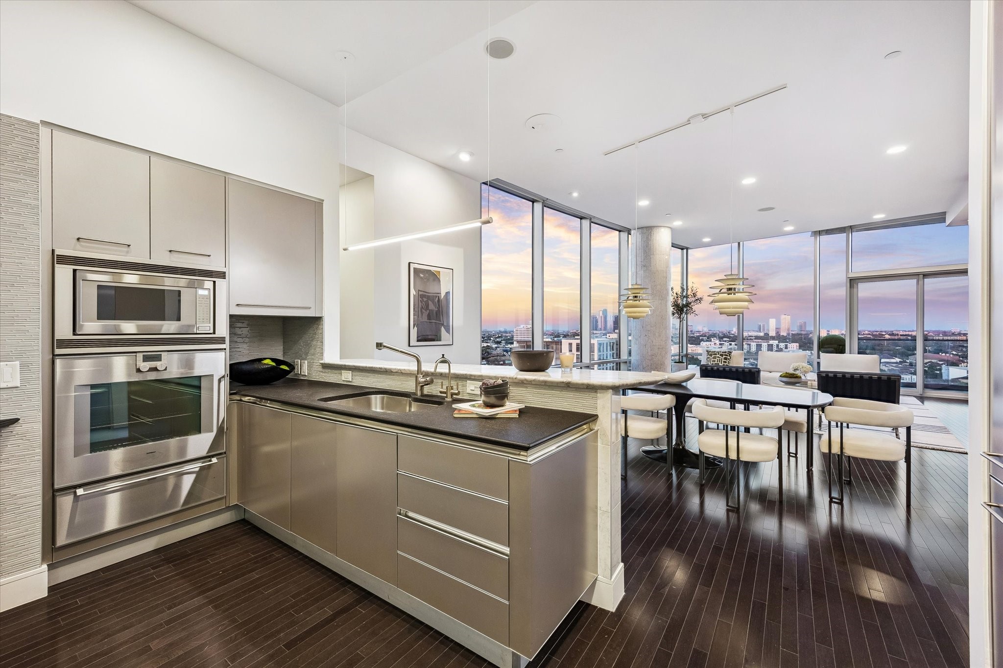  2727 Kirby Drive #13E - 物件實景