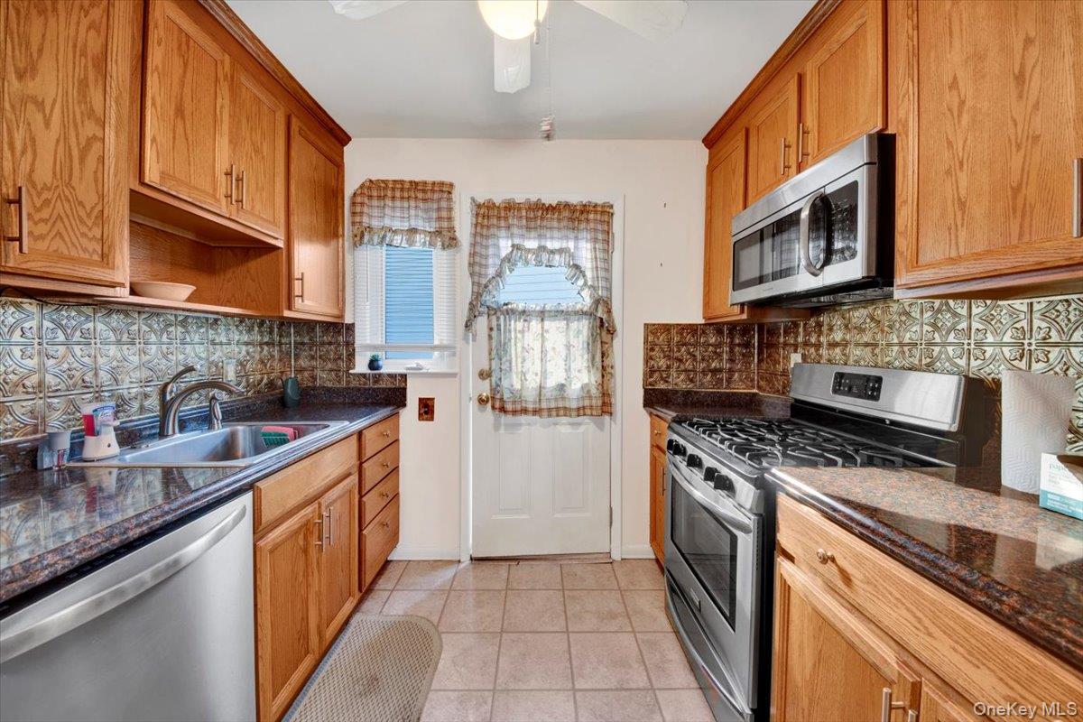 Garnerville, New York, 10923, United States, 3 Bedrooms Bedrooms, ,1 BathroomBathrooms,Residential,For Sale,1981697