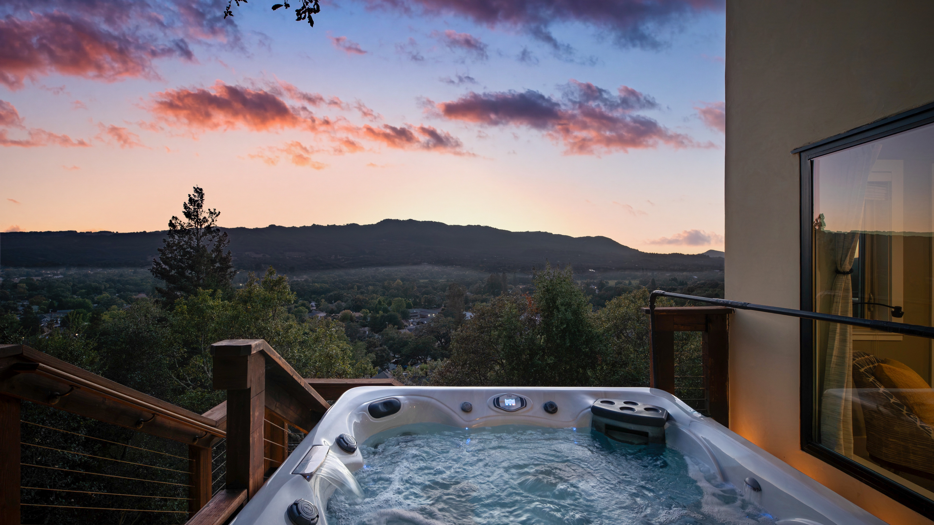  Panoramic Sonoma Views & Income-Producing ADU - 物件實景