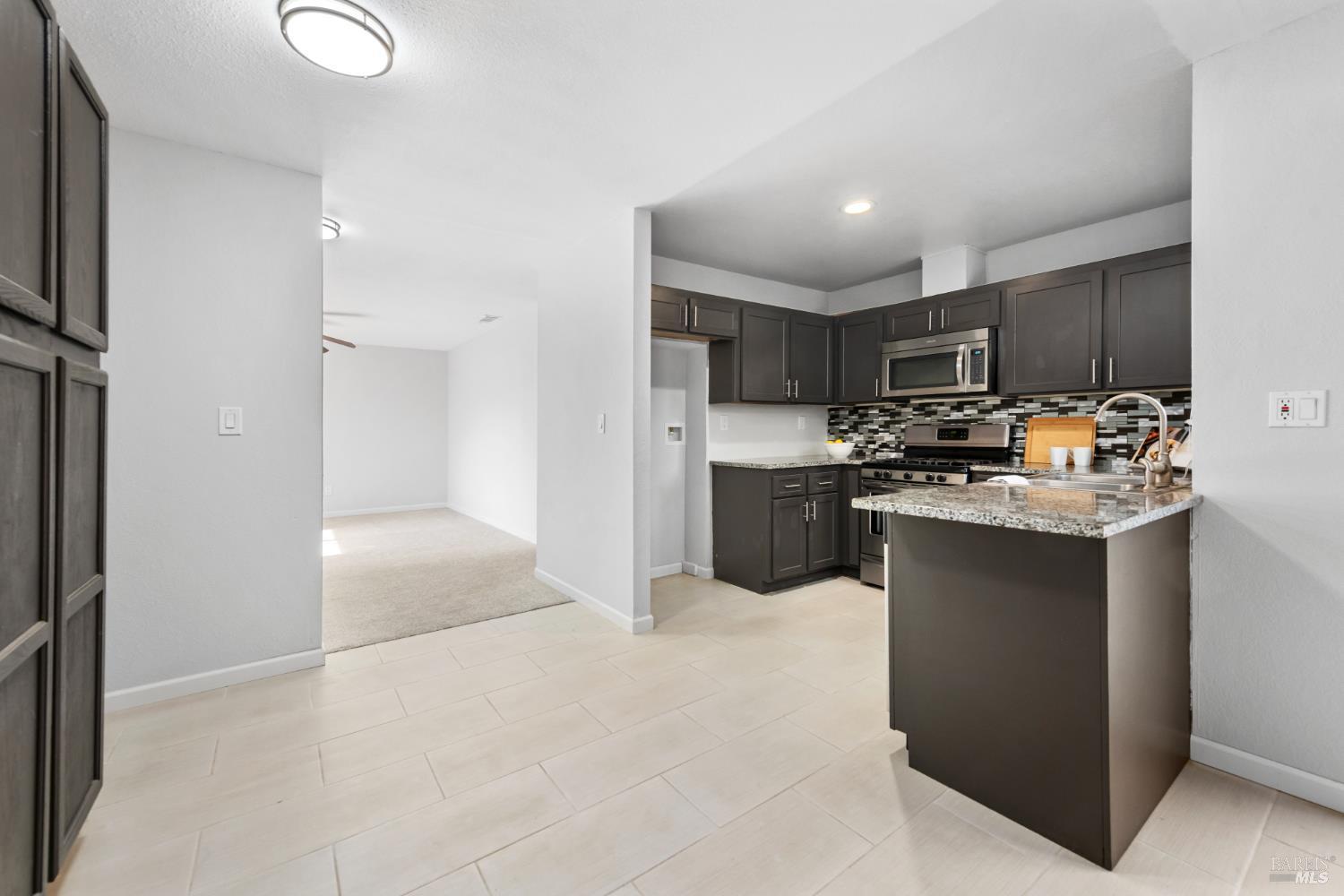 Fairfield, California, 94533, United States, 3 Bedrooms Bedrooms, ,2 BathroomsBathrooms,Residential,For Sale,1974145