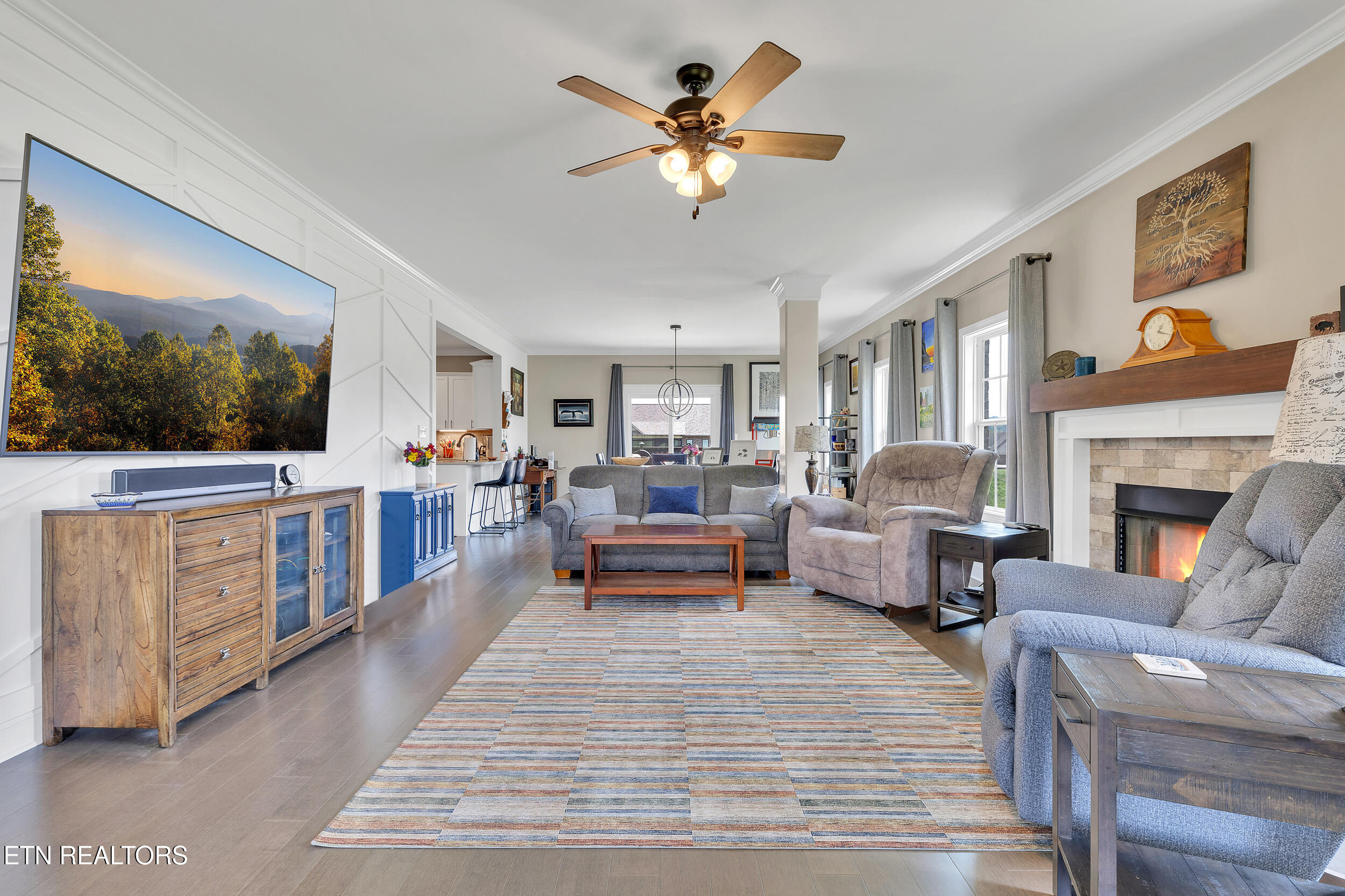 Sevierville, Tennessee, 37876, United States, 5 Bedrooms Bedrooms, ,4 BathroomsBathrooms,Residential,For Sale,1930637
