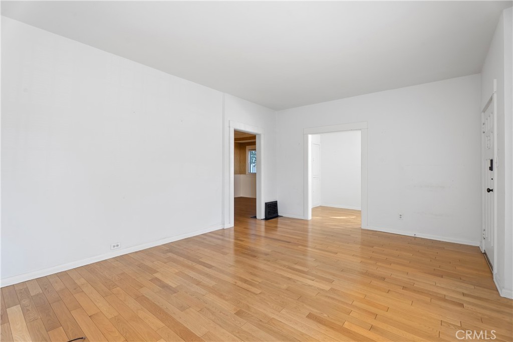 Long Beach, California, 90802, United States, 2 Bedrooms Bedrooms, ,1 BathroomBathrooms,Residential,For Sale,1985541