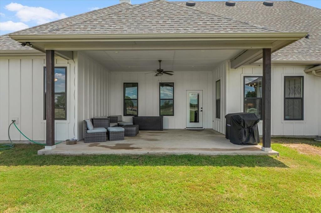 Weatherford, Texas, 76088, United States, 5 Bedrooms Bedrooms, ,5 BathroomsBathrooms,Residential,For Sale,1900599
