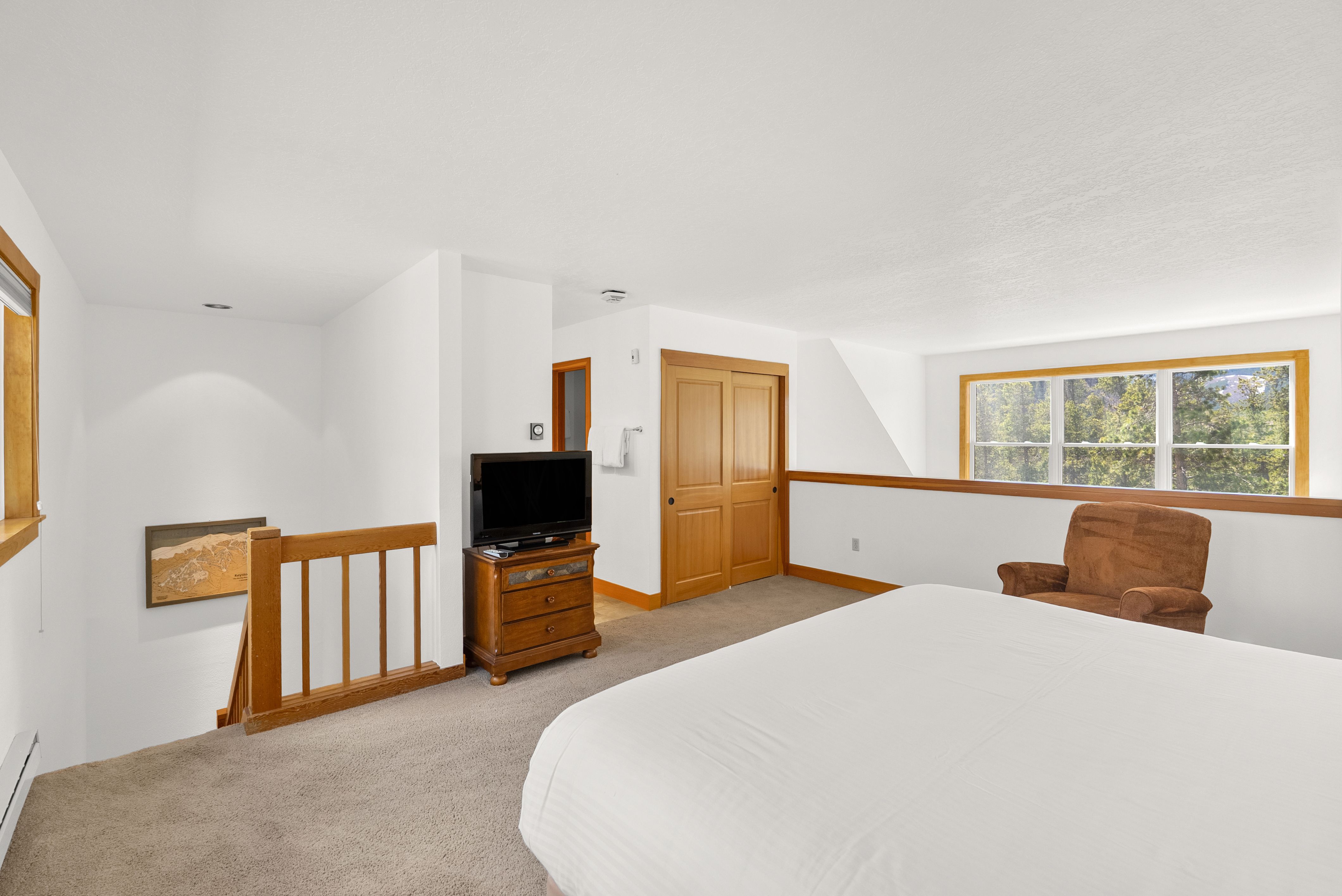  A Spacious and Light-filled Mountain Retreat - 物件實景