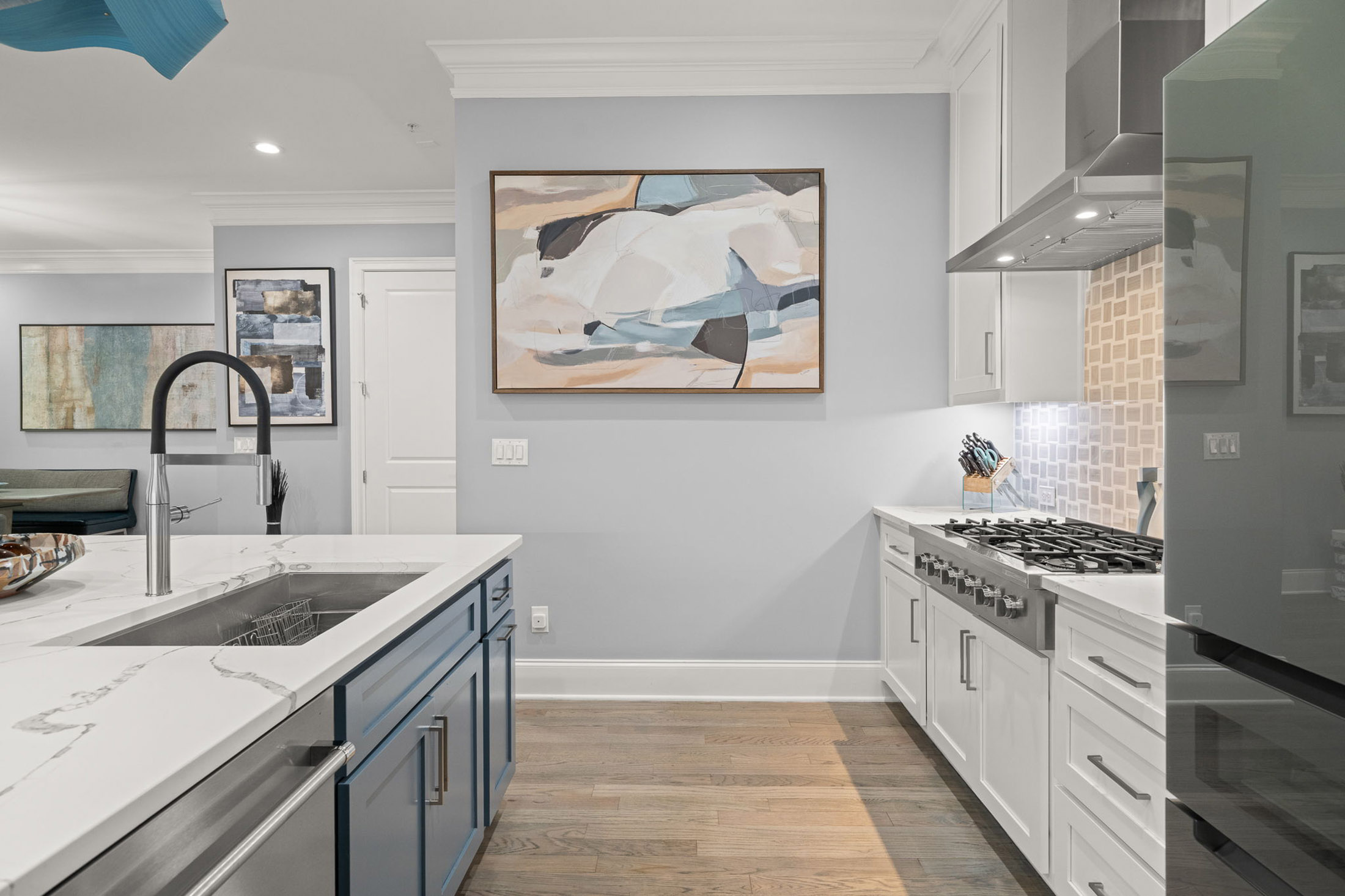  Exceptional Four Level European-inspired Townhome - 物件實景