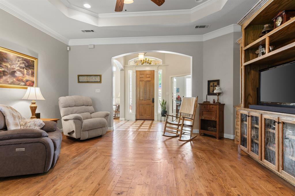Lakeside, Texas, 76108, United States, 4 Bedrooms Bedrooms, ,3 BathroomsBathrooms,Residential,For Sale,1796738